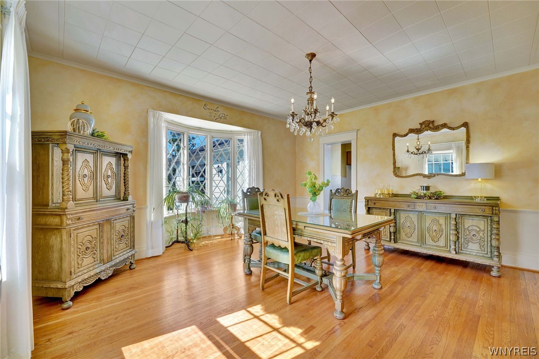 4998 Lake Shore Road