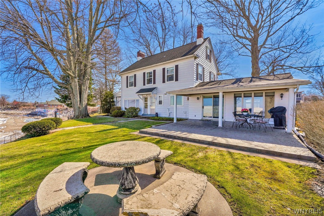 4998 Lake Shore Road