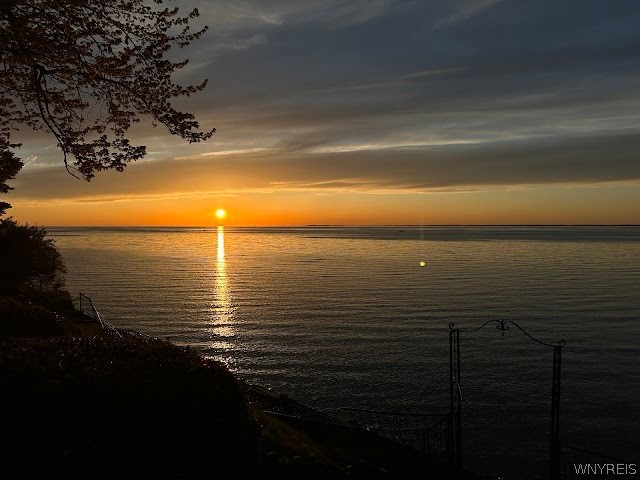 4998 Lake Shore Road