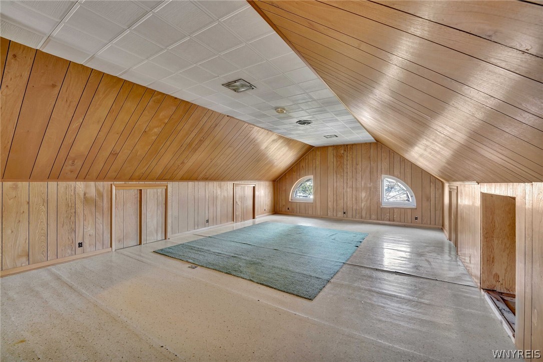 4998 Lake Shore Road