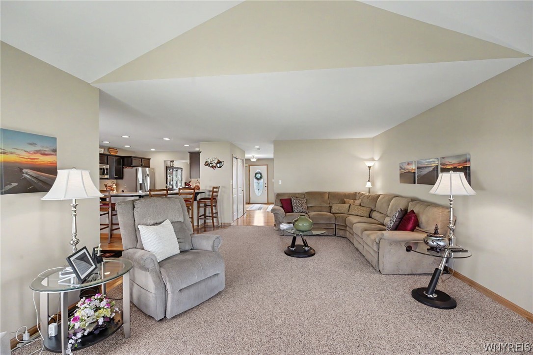 2322 Hobblebush Lane