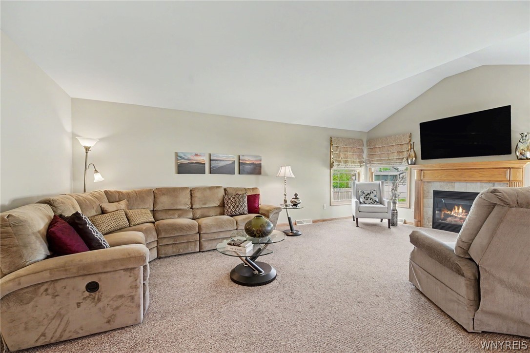 2322 Hobblebush Lane