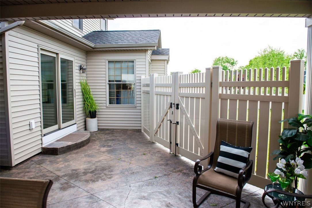 2322 Hobblebush Lane