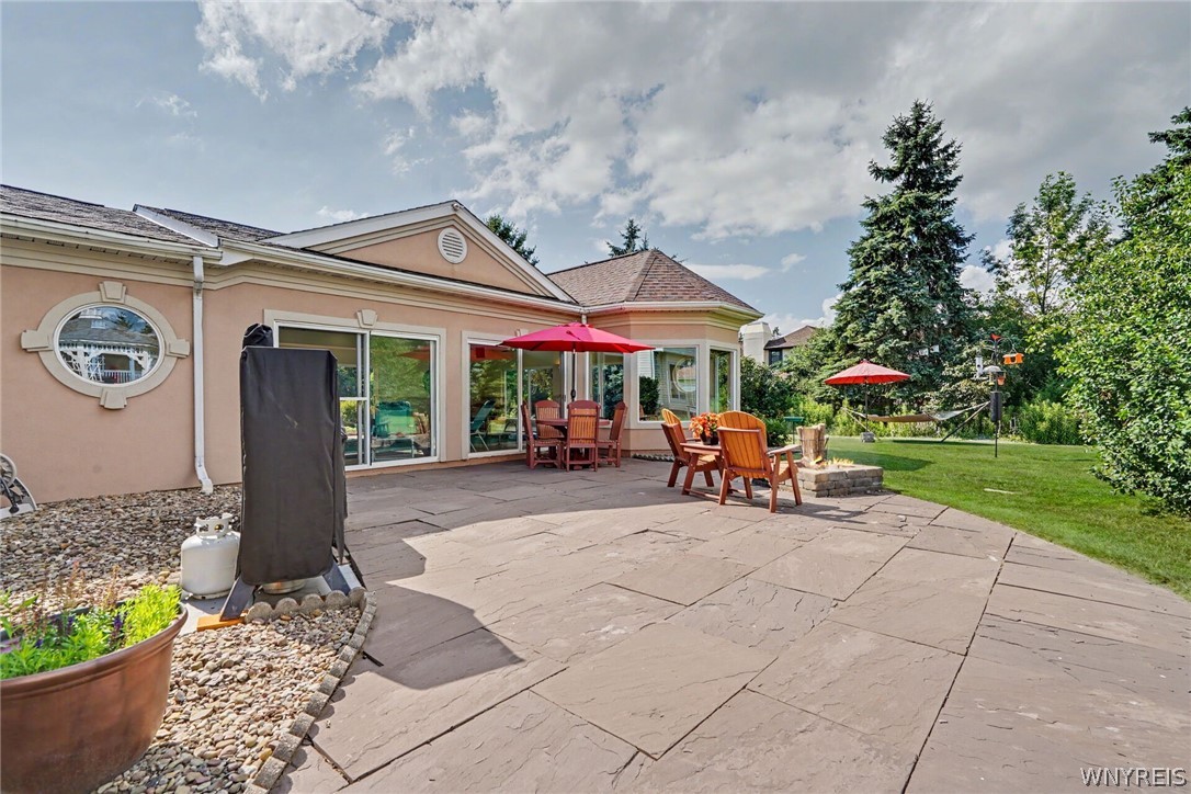 5485 Country Club Lane