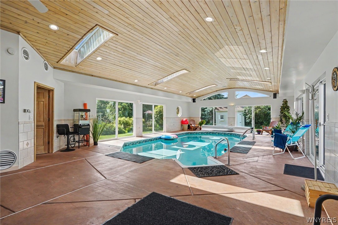 5485 Country Club Lane