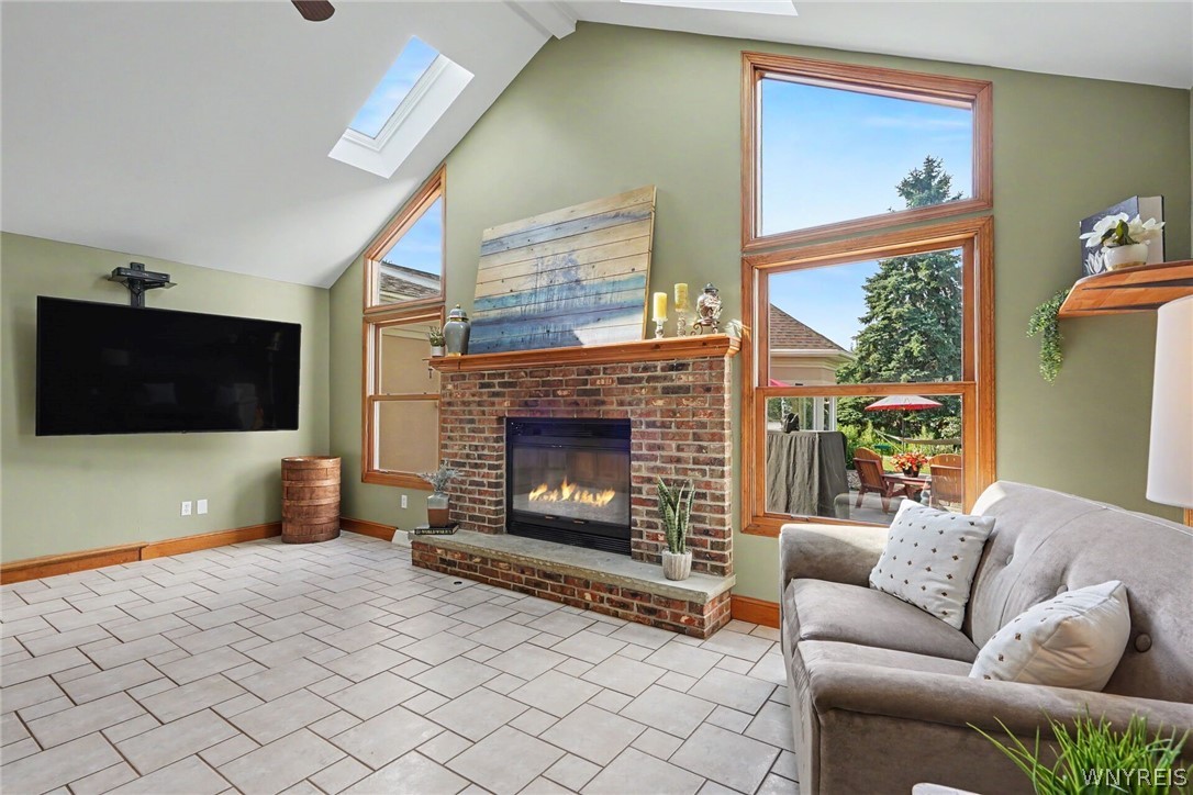 5485 Country Club Lane