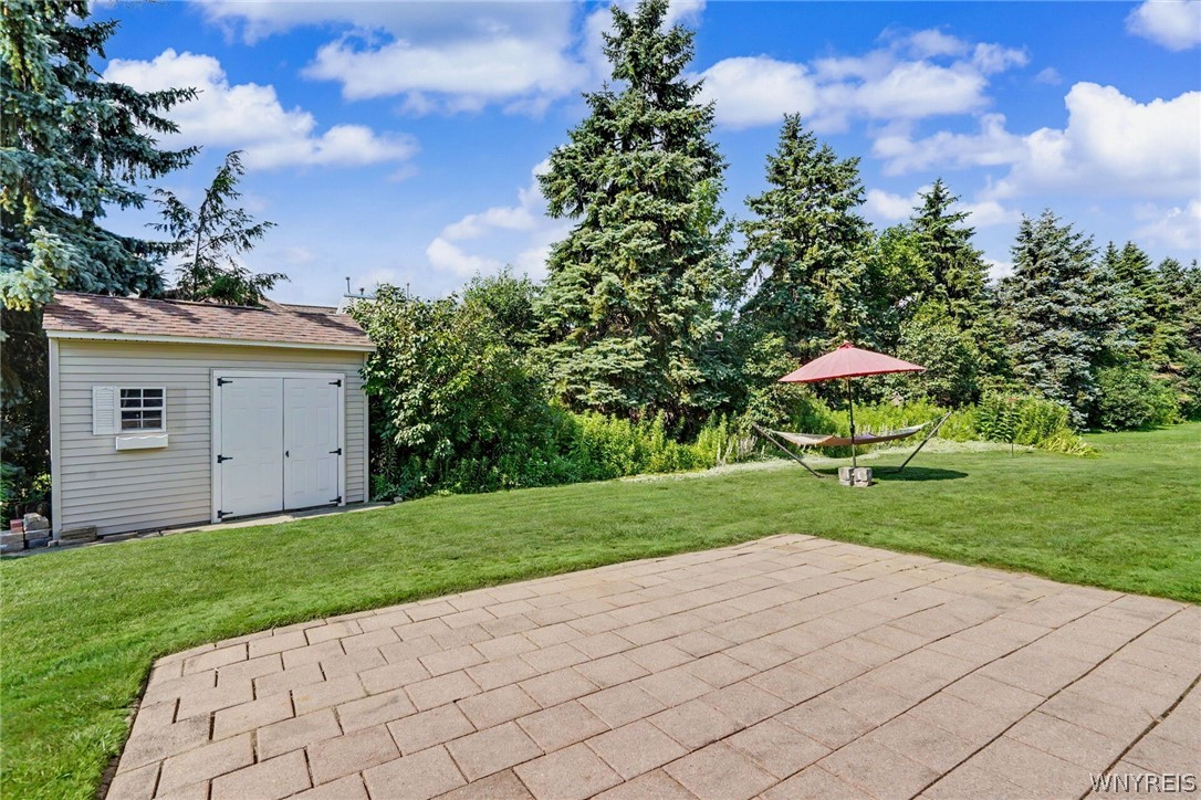 5485 Country Club Lane