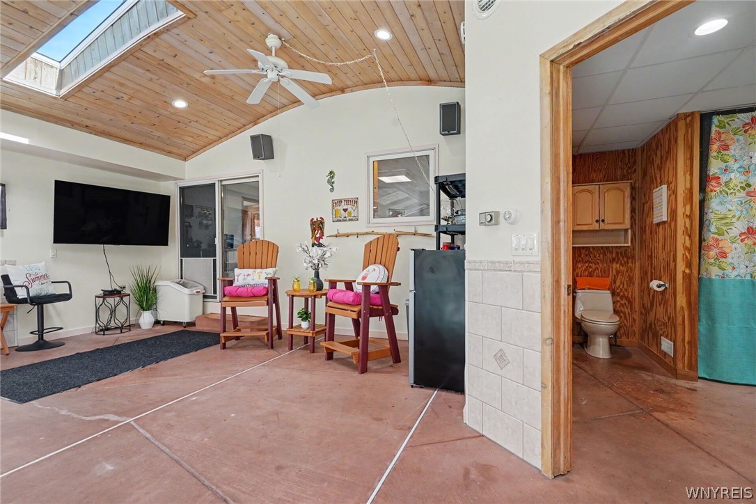 5485 Country Club Lane