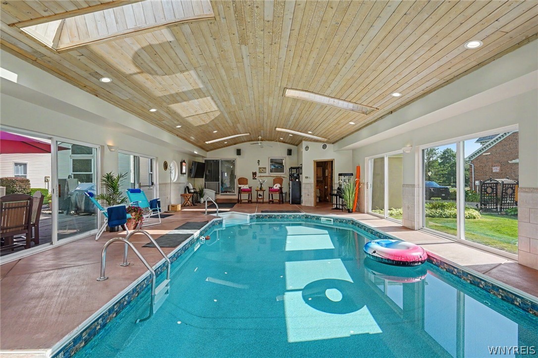 5485 Country Club Lane
