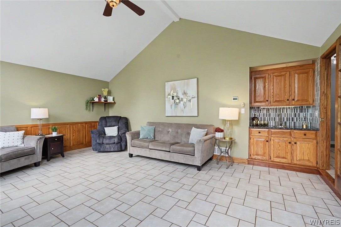 5485 Country Club Lane
