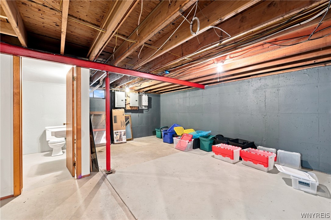 4548 Lake Shore Road