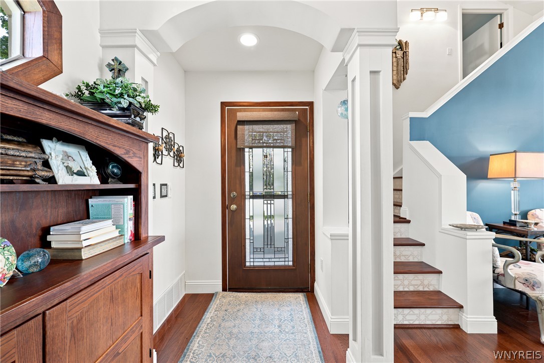 4548 Lake Shore Road