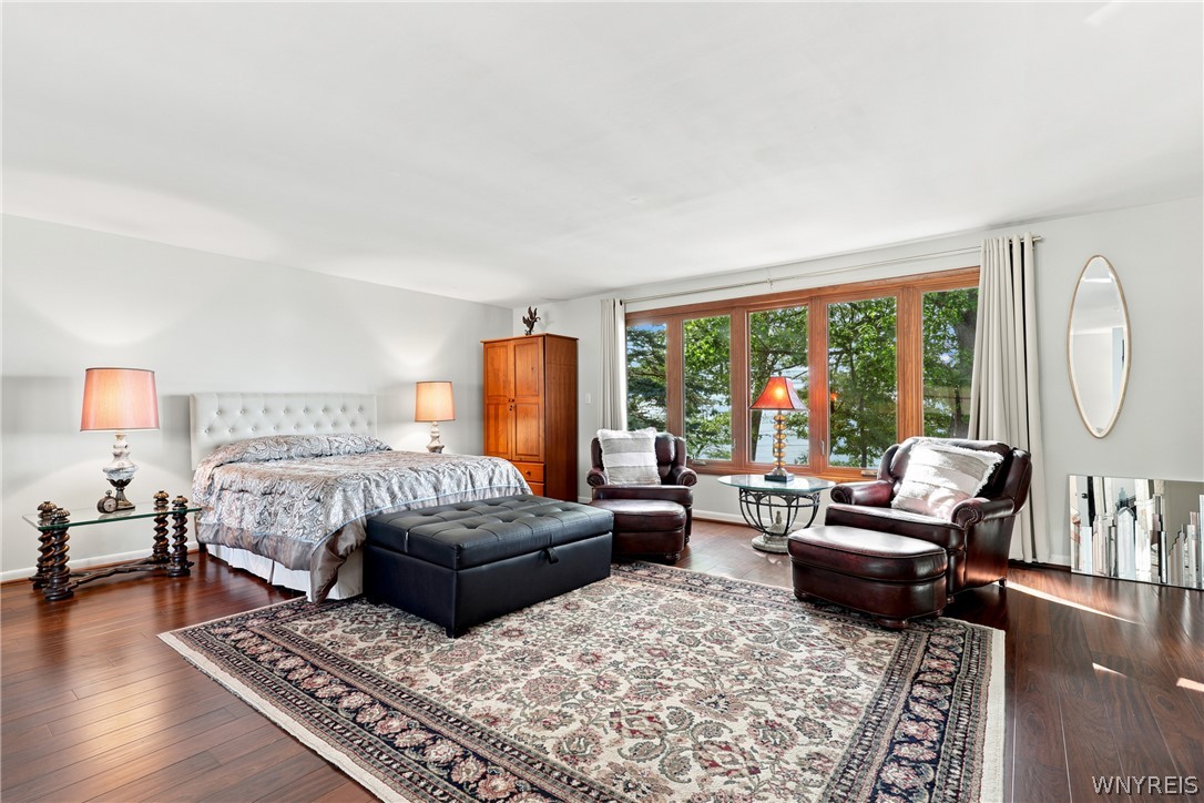 4548 Lake Shore Road
