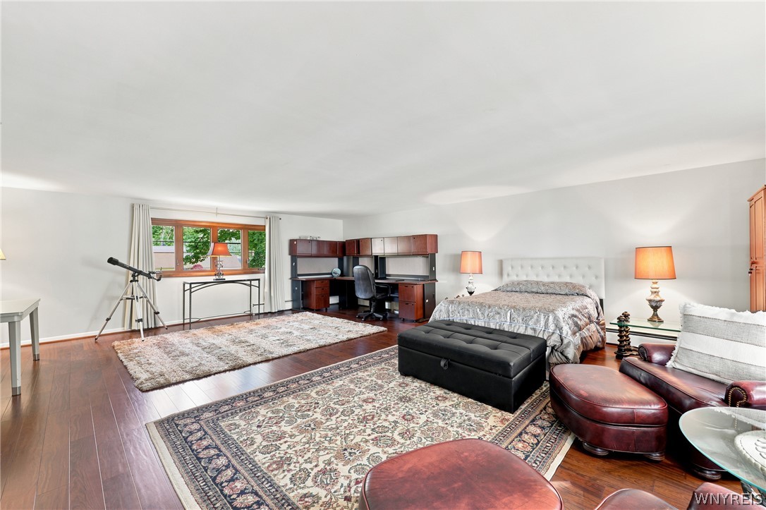 4548 Lake Shore Road
