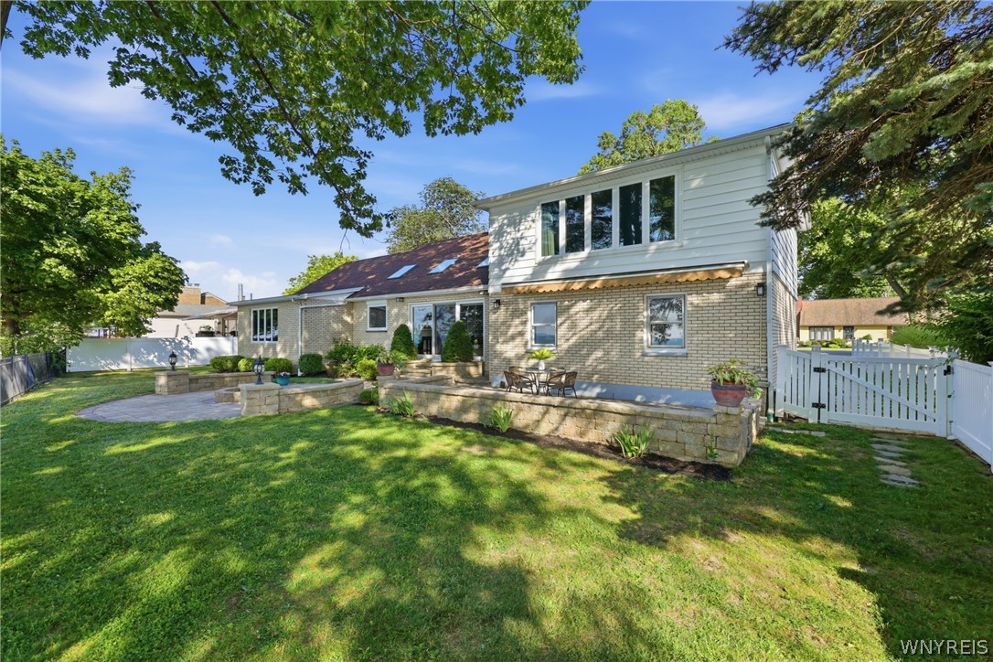 4548 Lake Shore Road