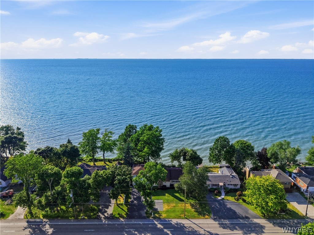 4548 Lake Shore Road