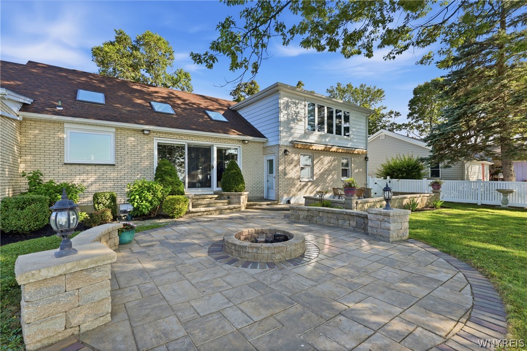 4548 Lake Shore Road