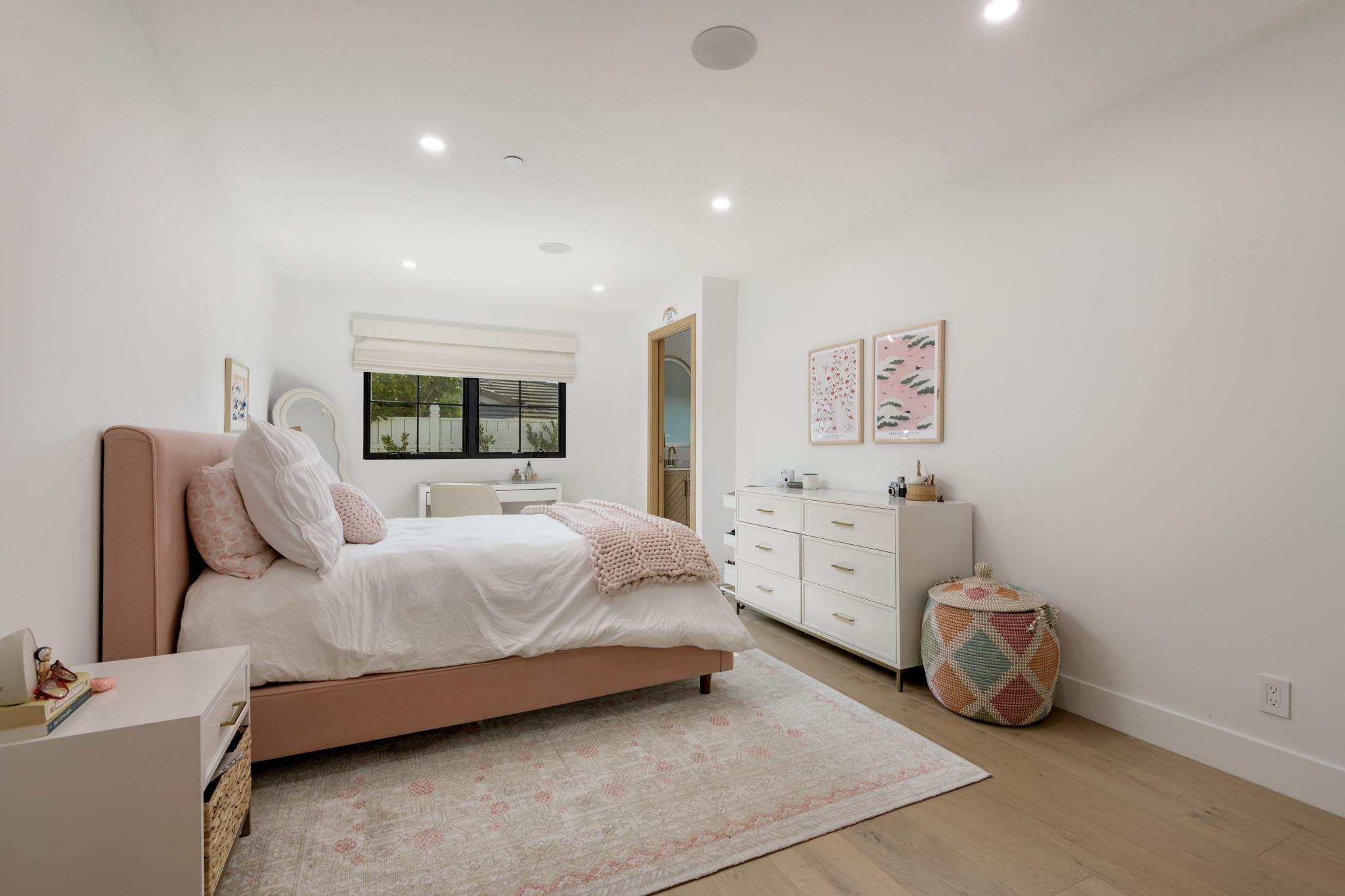 1250 Bel Air Drive