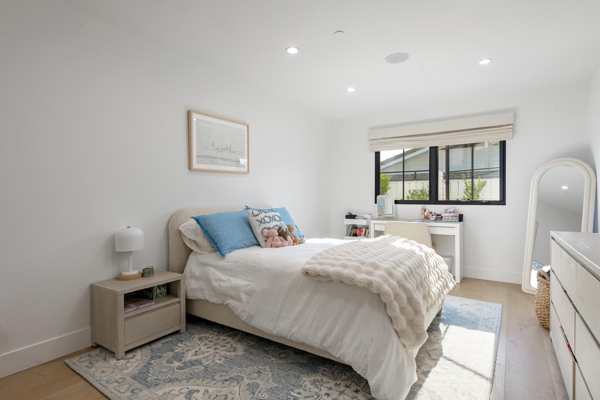 1250 Bel Air Drive