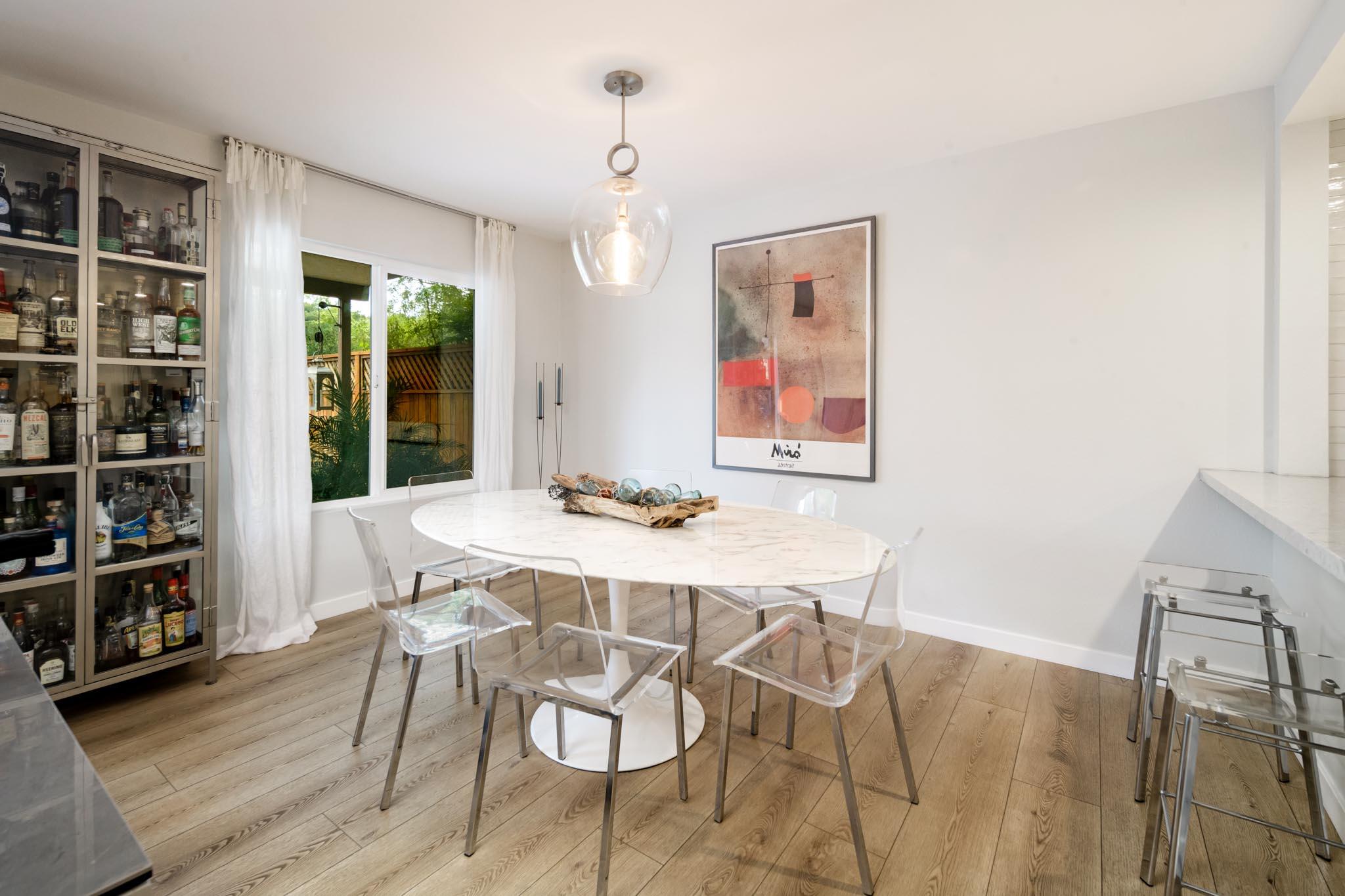 734 Calle De Los Amigos