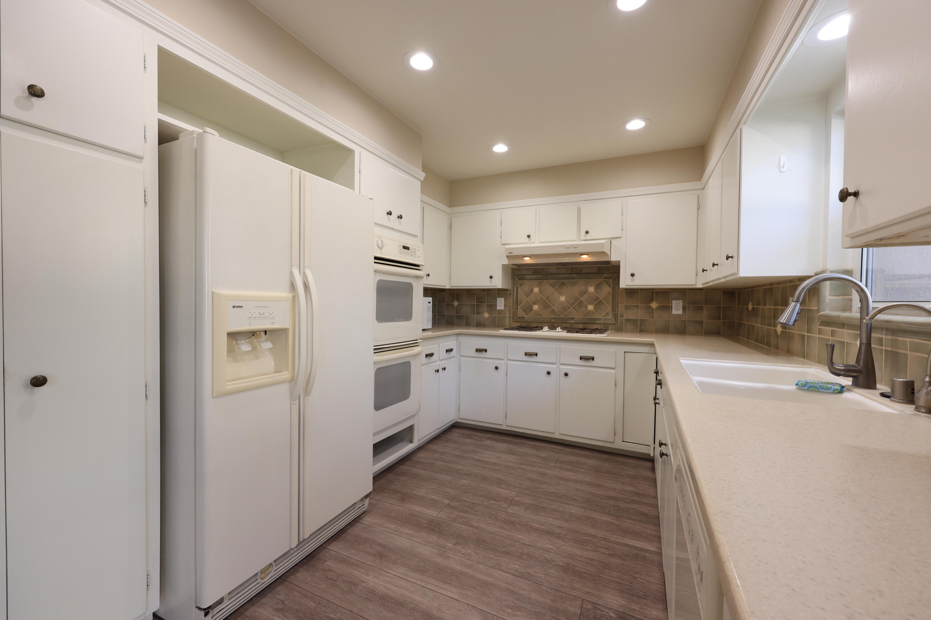 334 Consuelo Drive, A