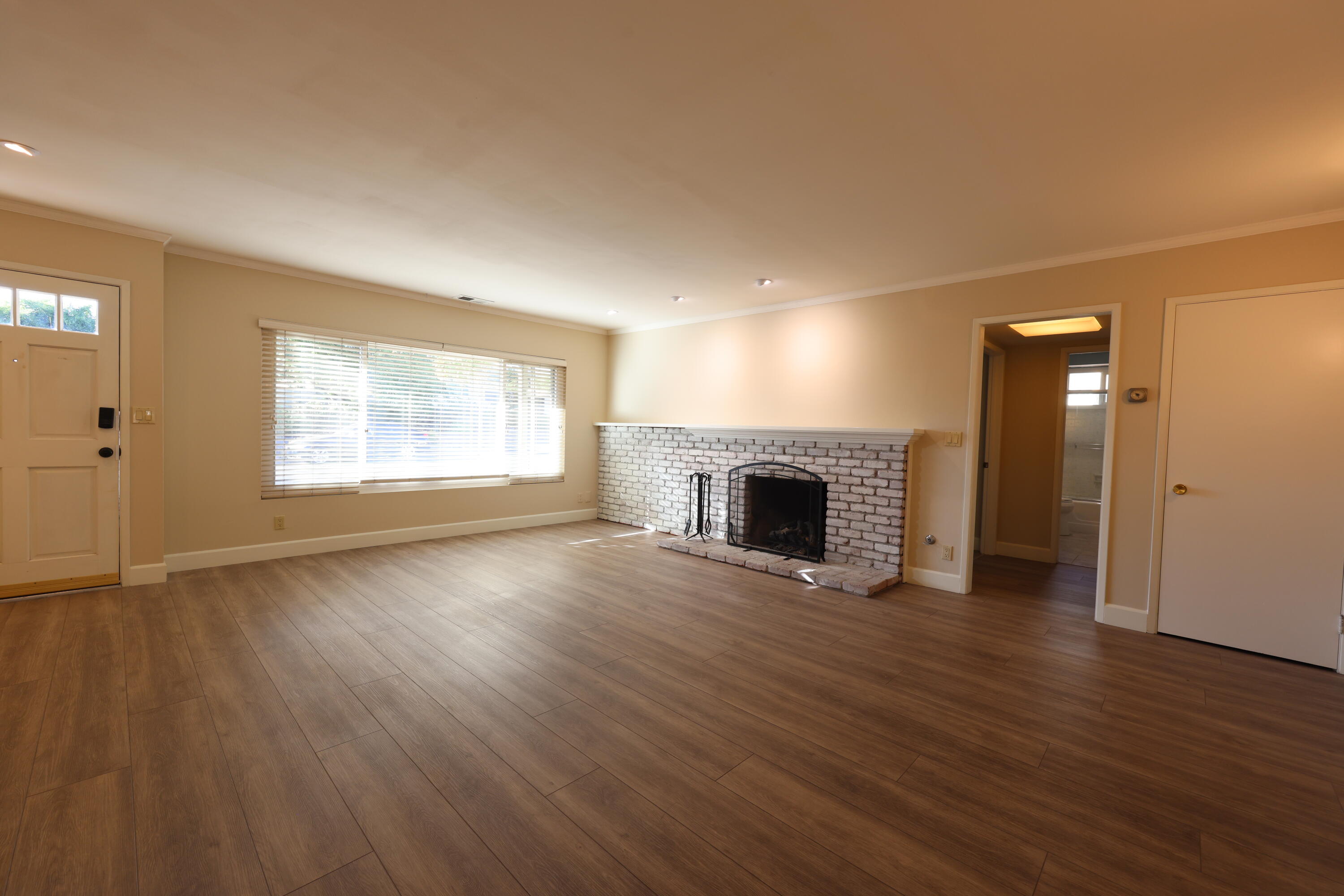 334 Consuelo Drive, A