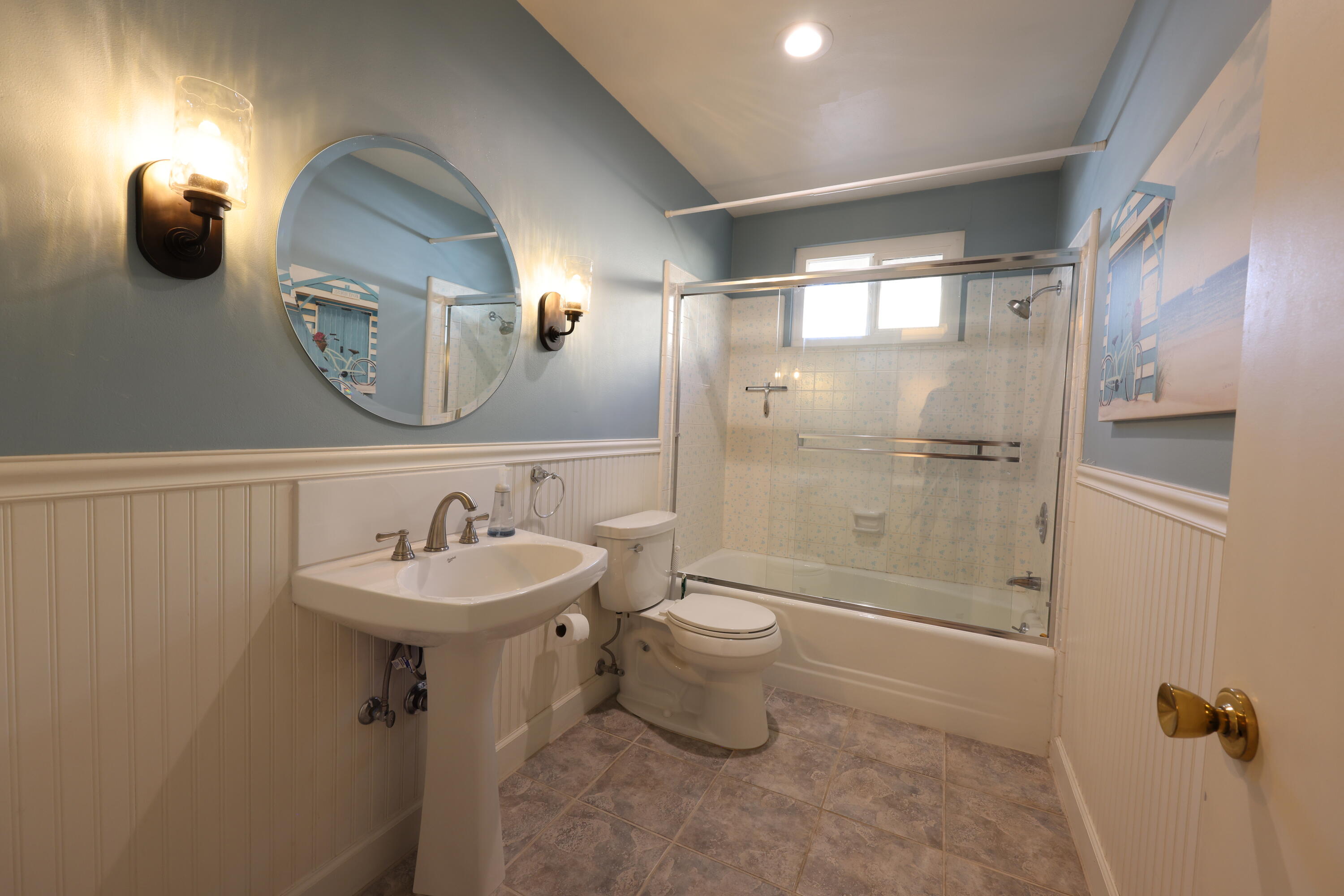 334 Consuelo Drive, A