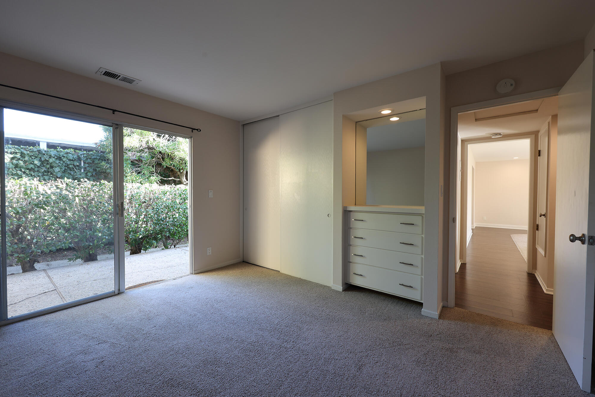 334 Consuelo Drive, B