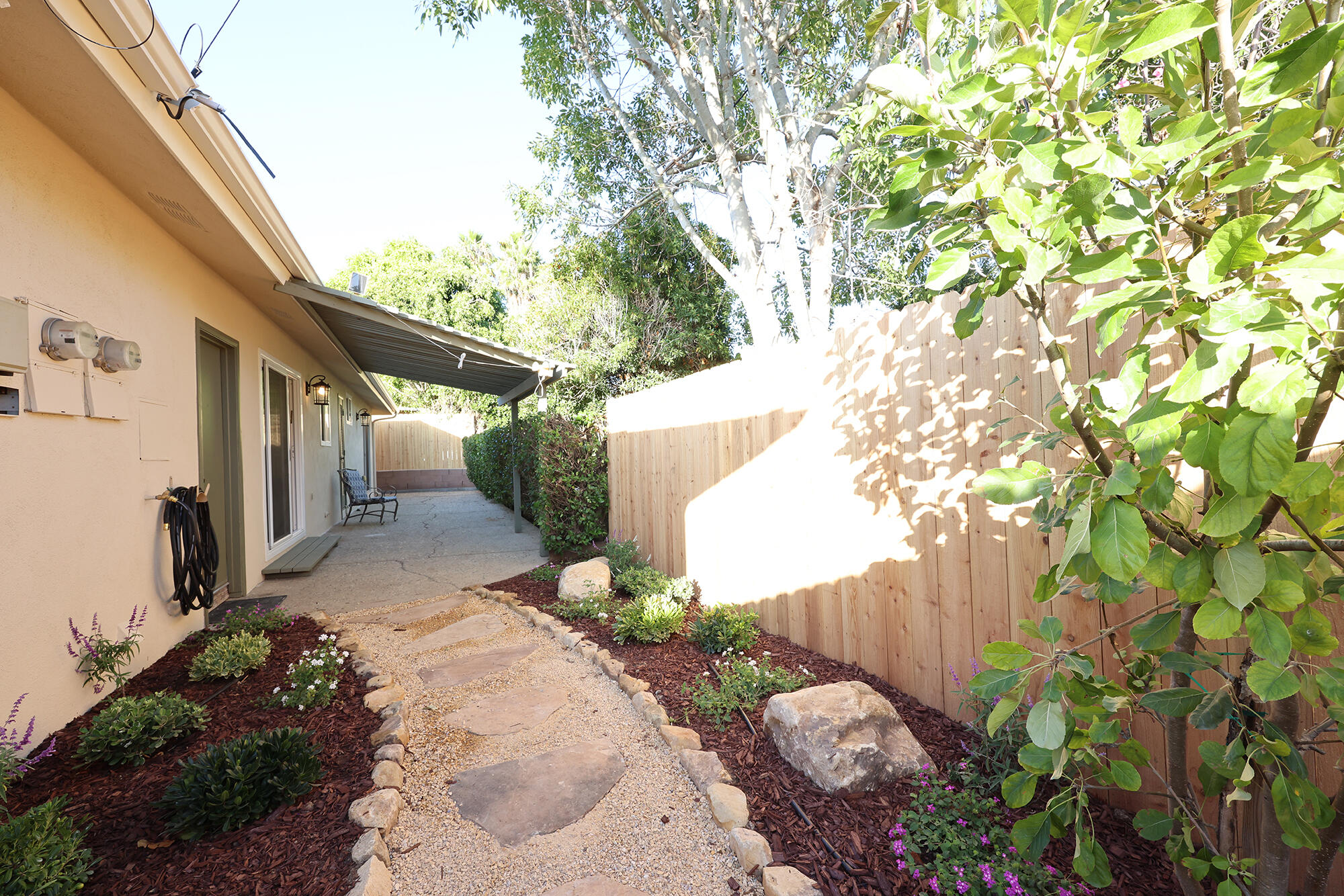 334 Consuelo Drive, B