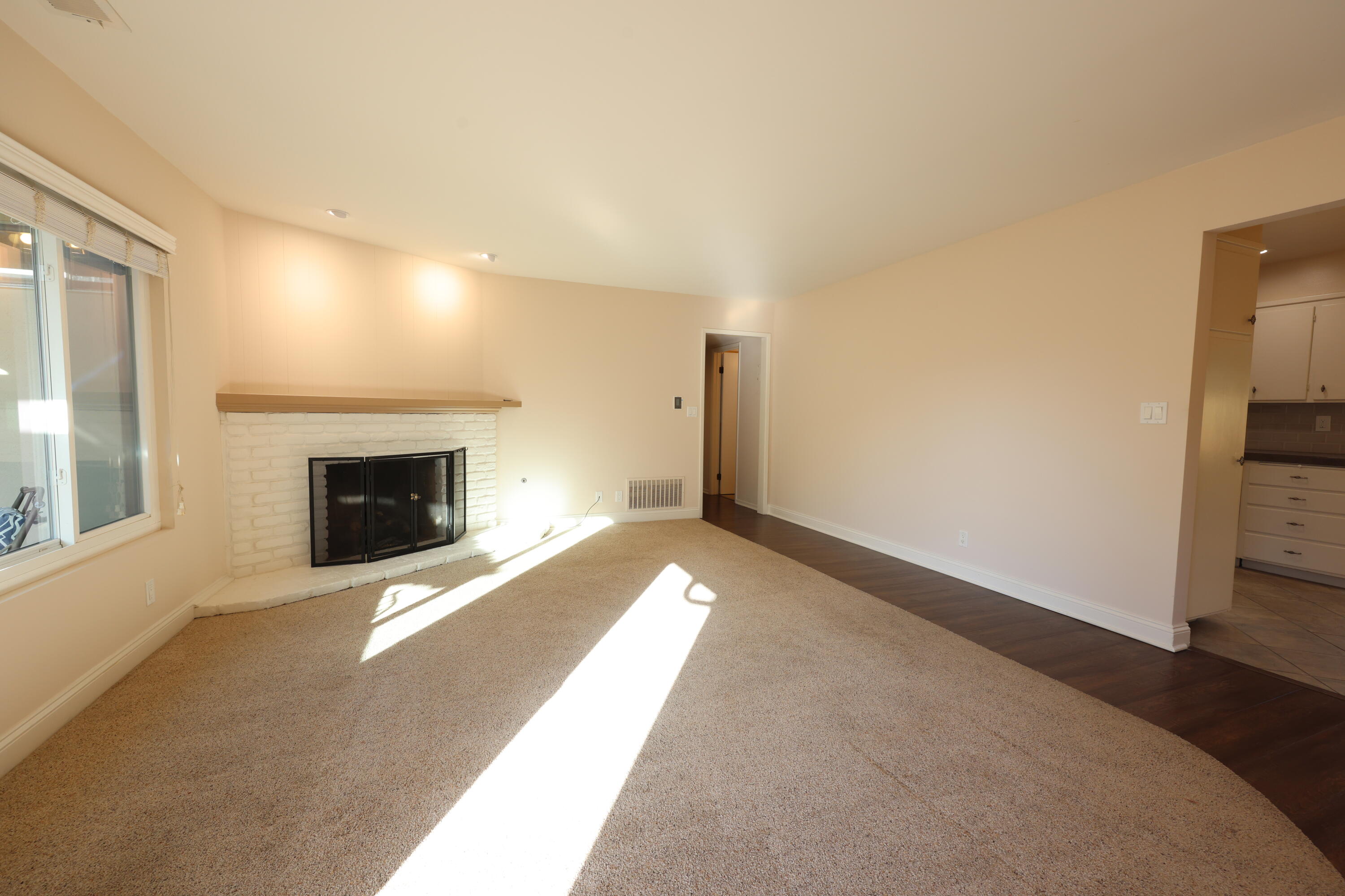 334 Consuelo Drive, B