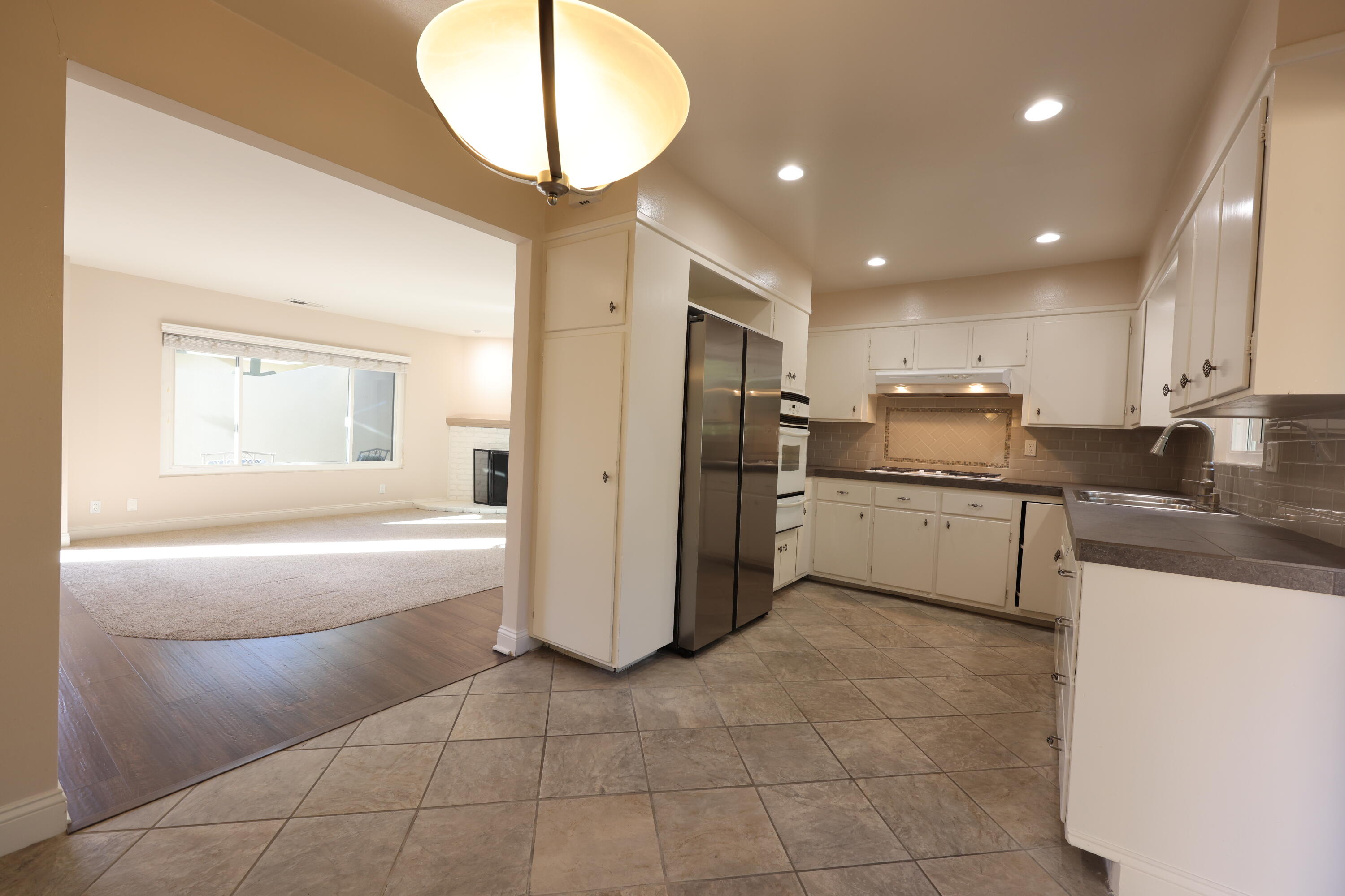 334 Consuelo Drive, B