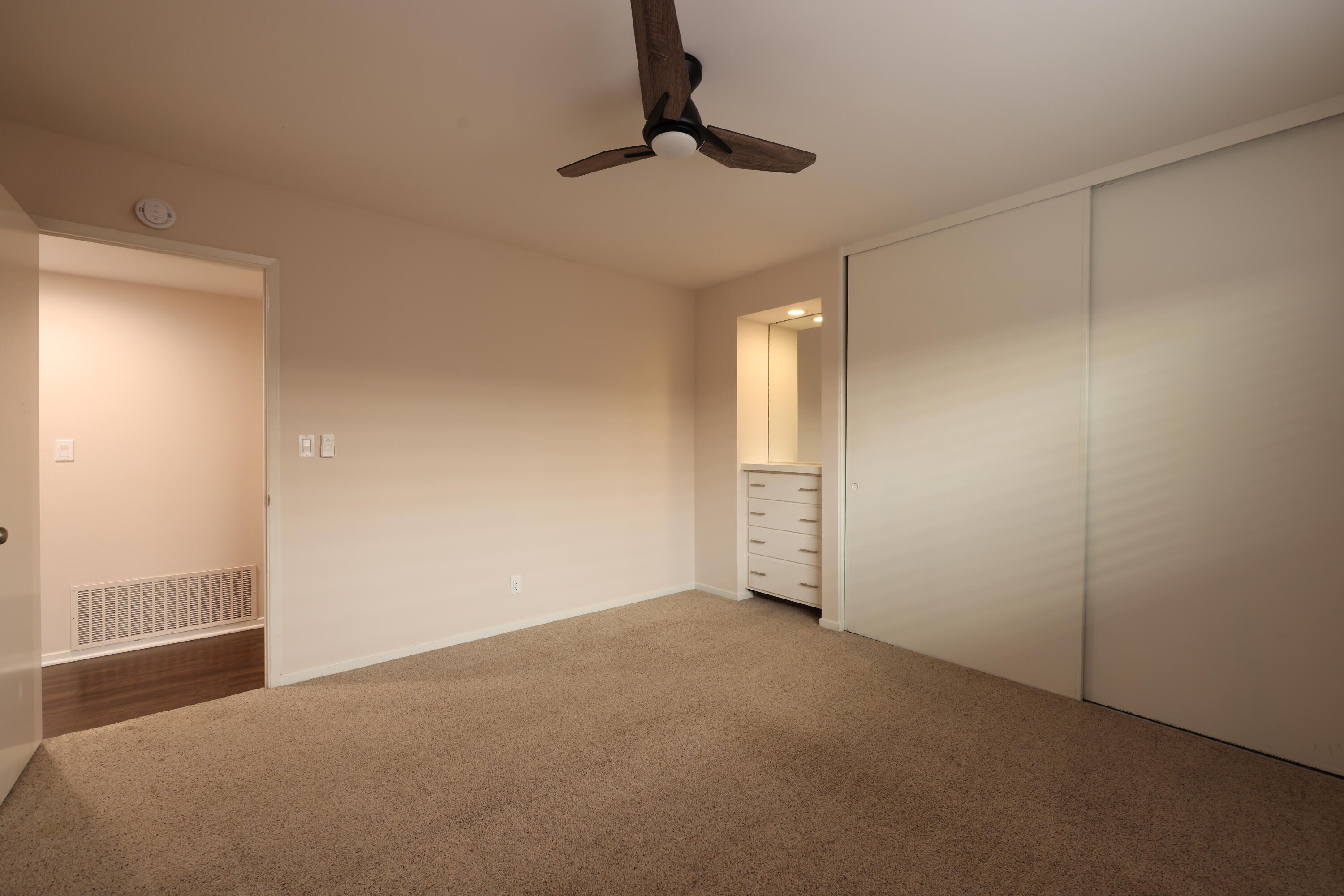 334 Consuelo Drive, B