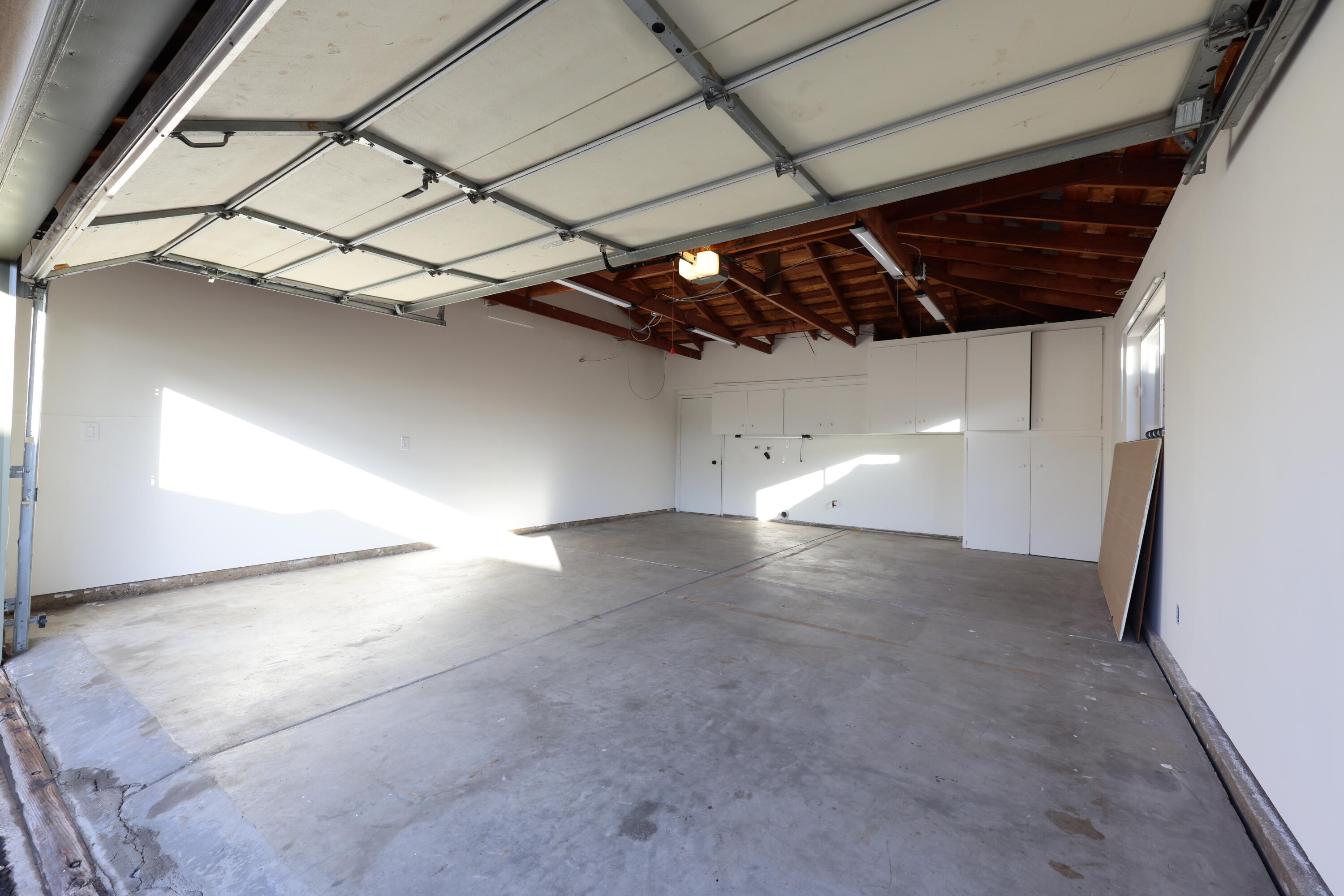 334 Consuelo Drive, B