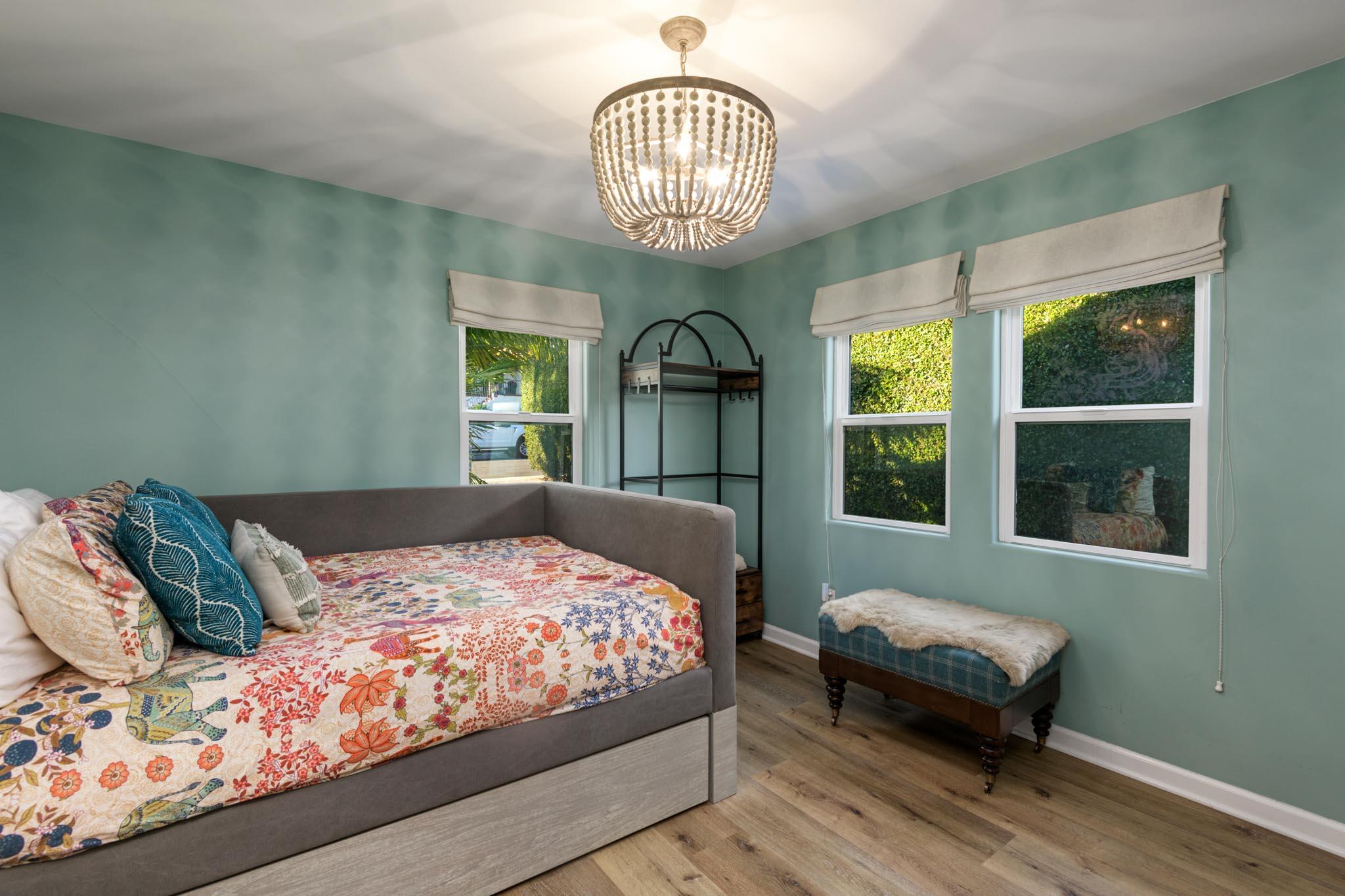 1109 Las Olas Avenue