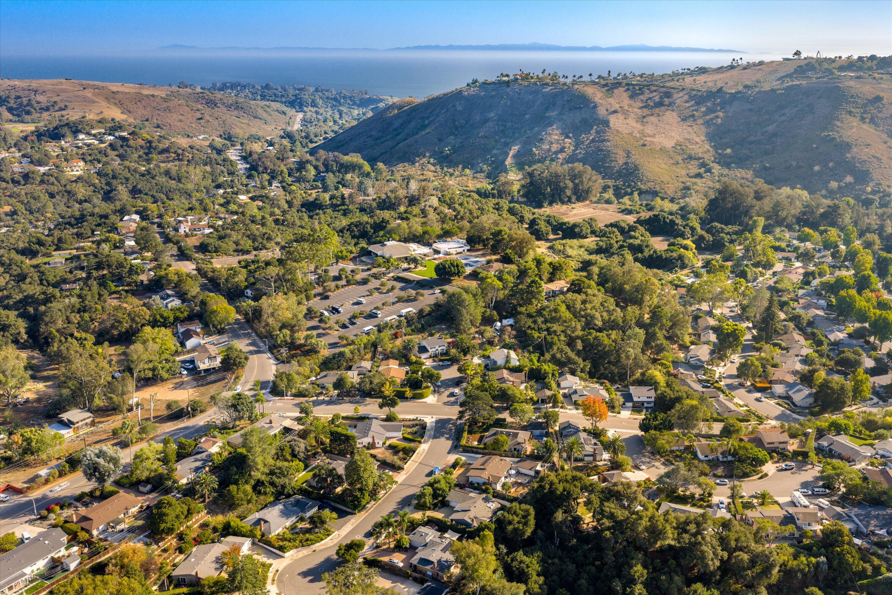 805 Vincente Way