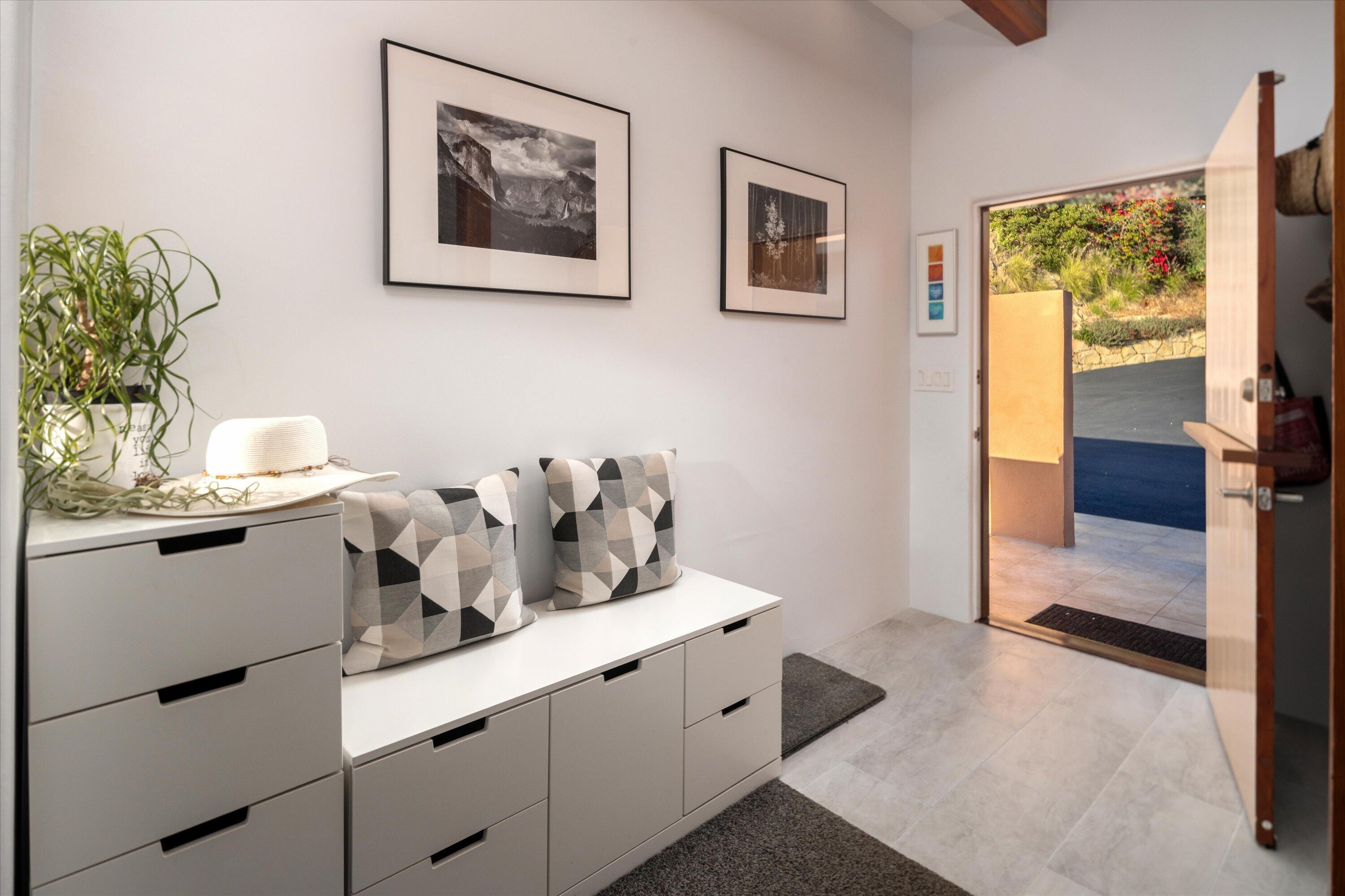 280 W Mountain Drive