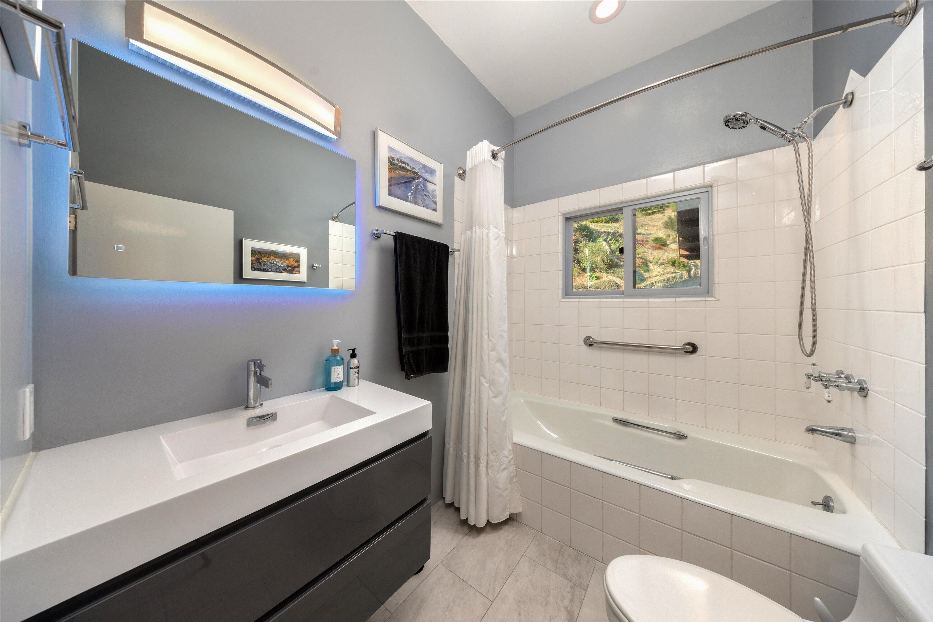 280 W Mountain Drive