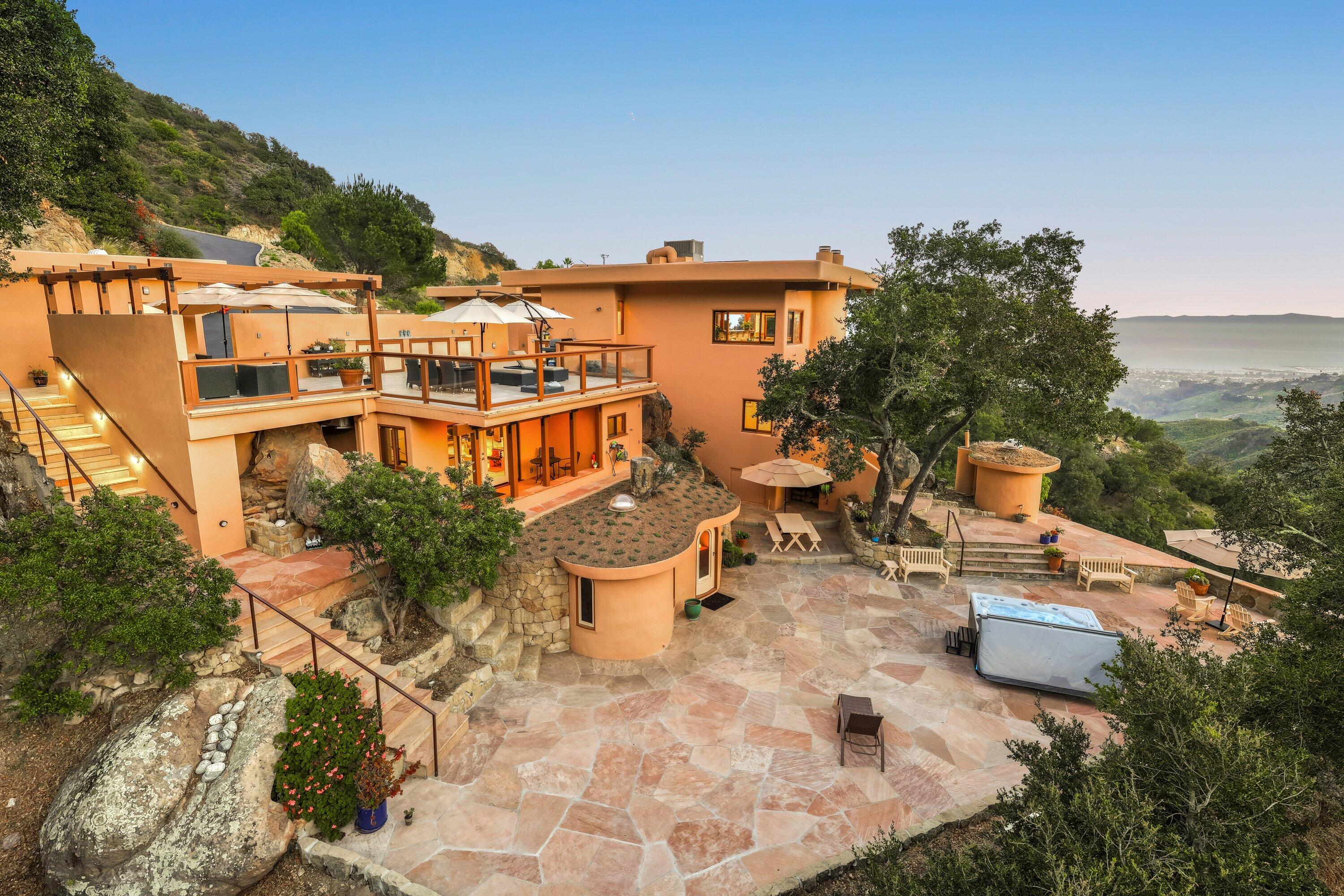 280 W Mountain Drive