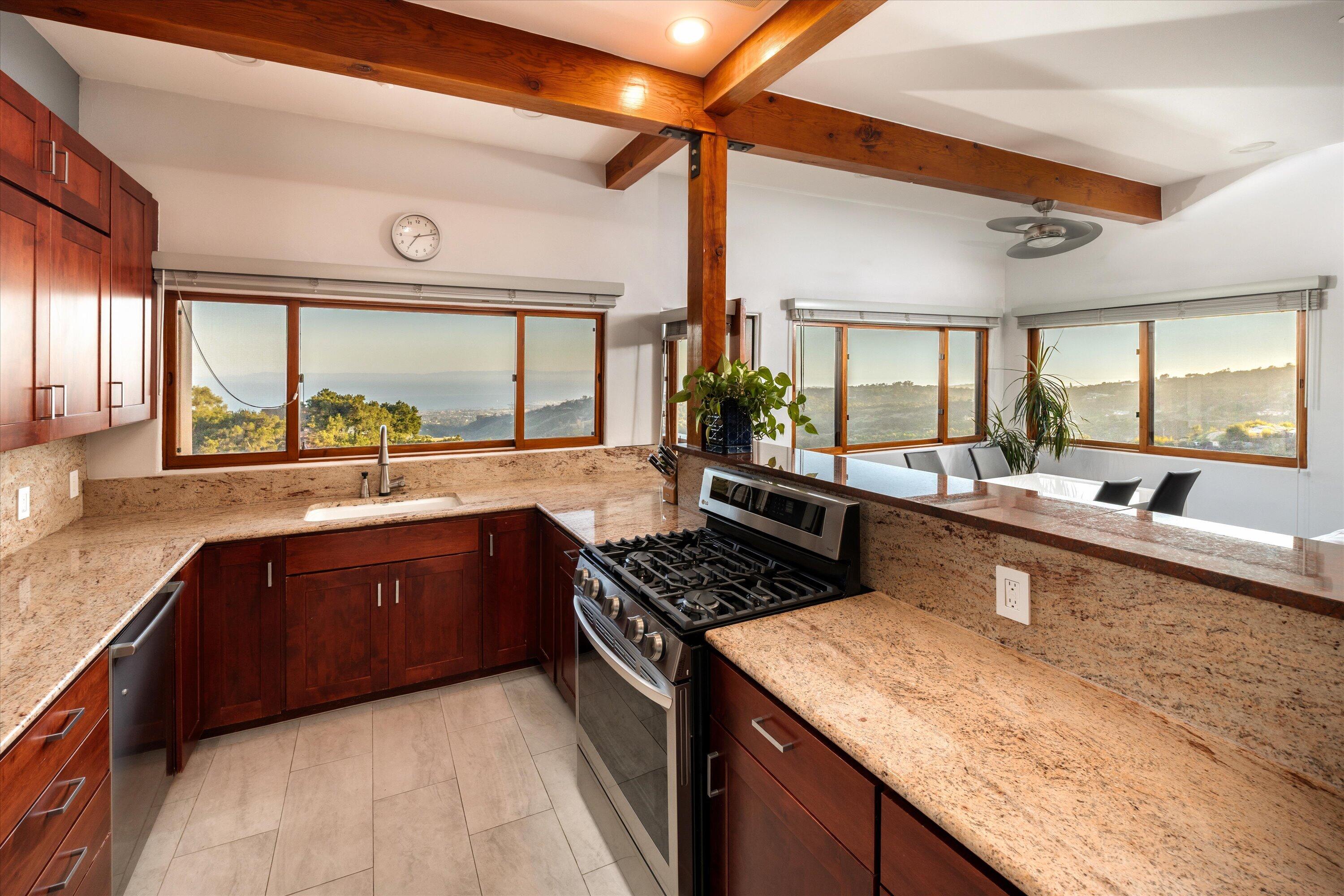 280 W Mountain Drive
