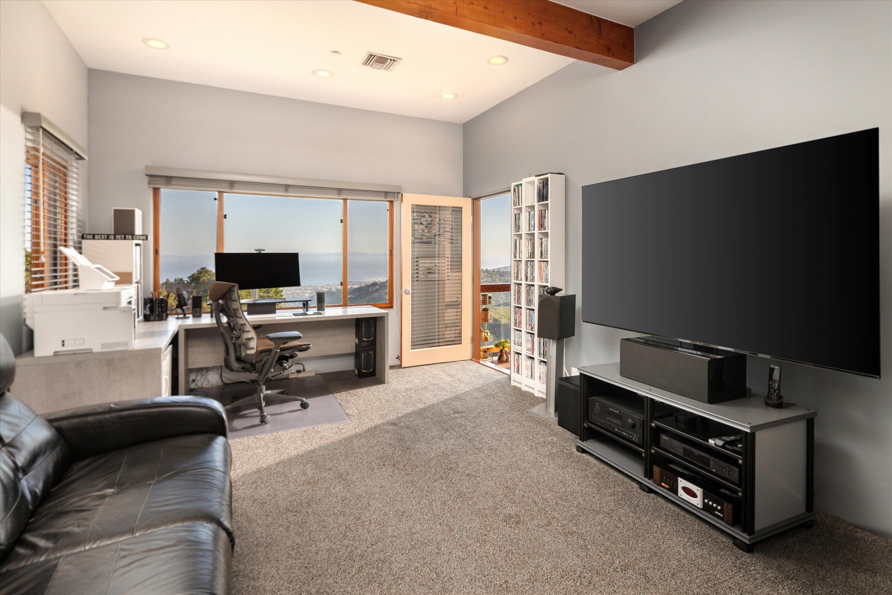 280 W Mountain Drive