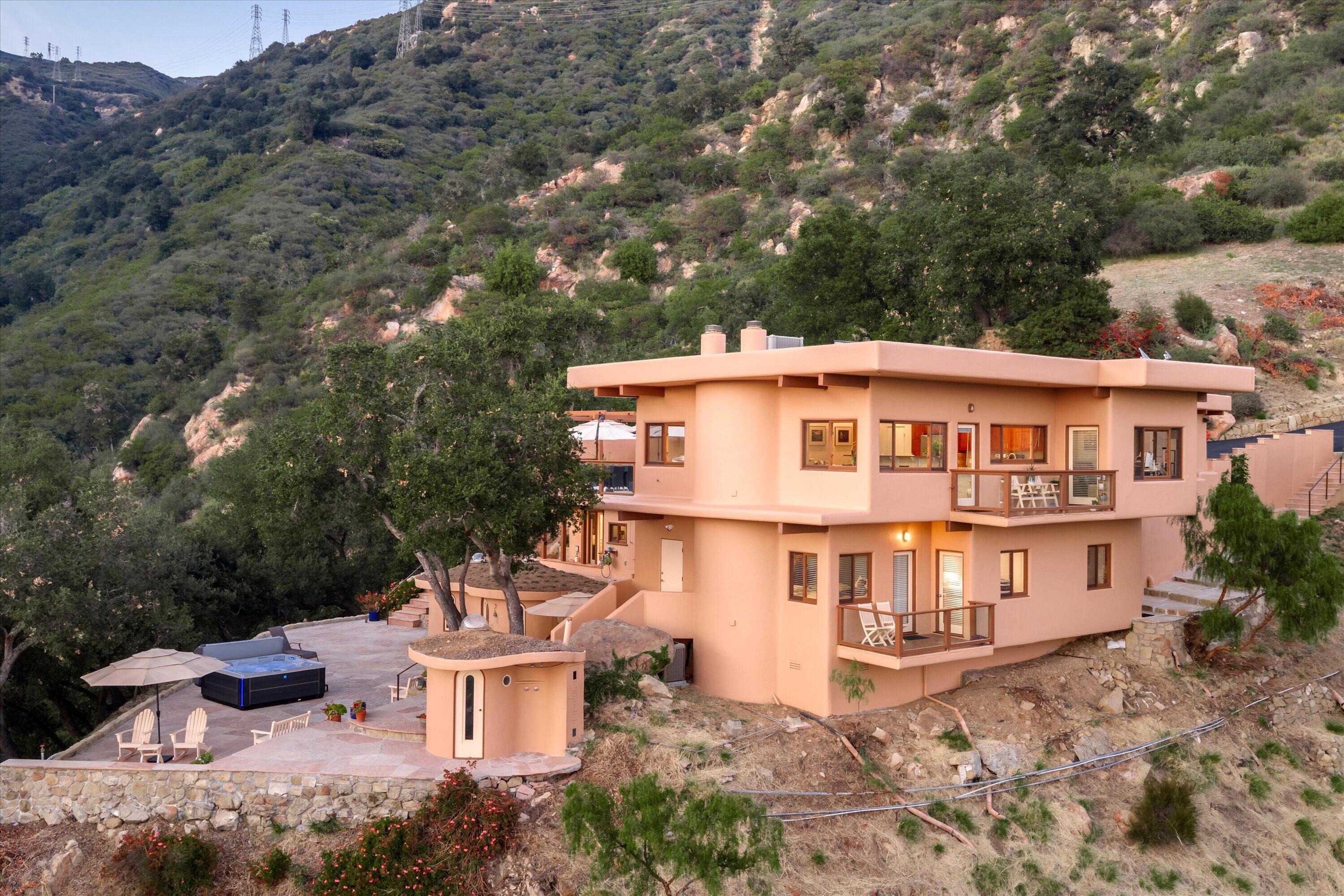 280 W Mountain Drive