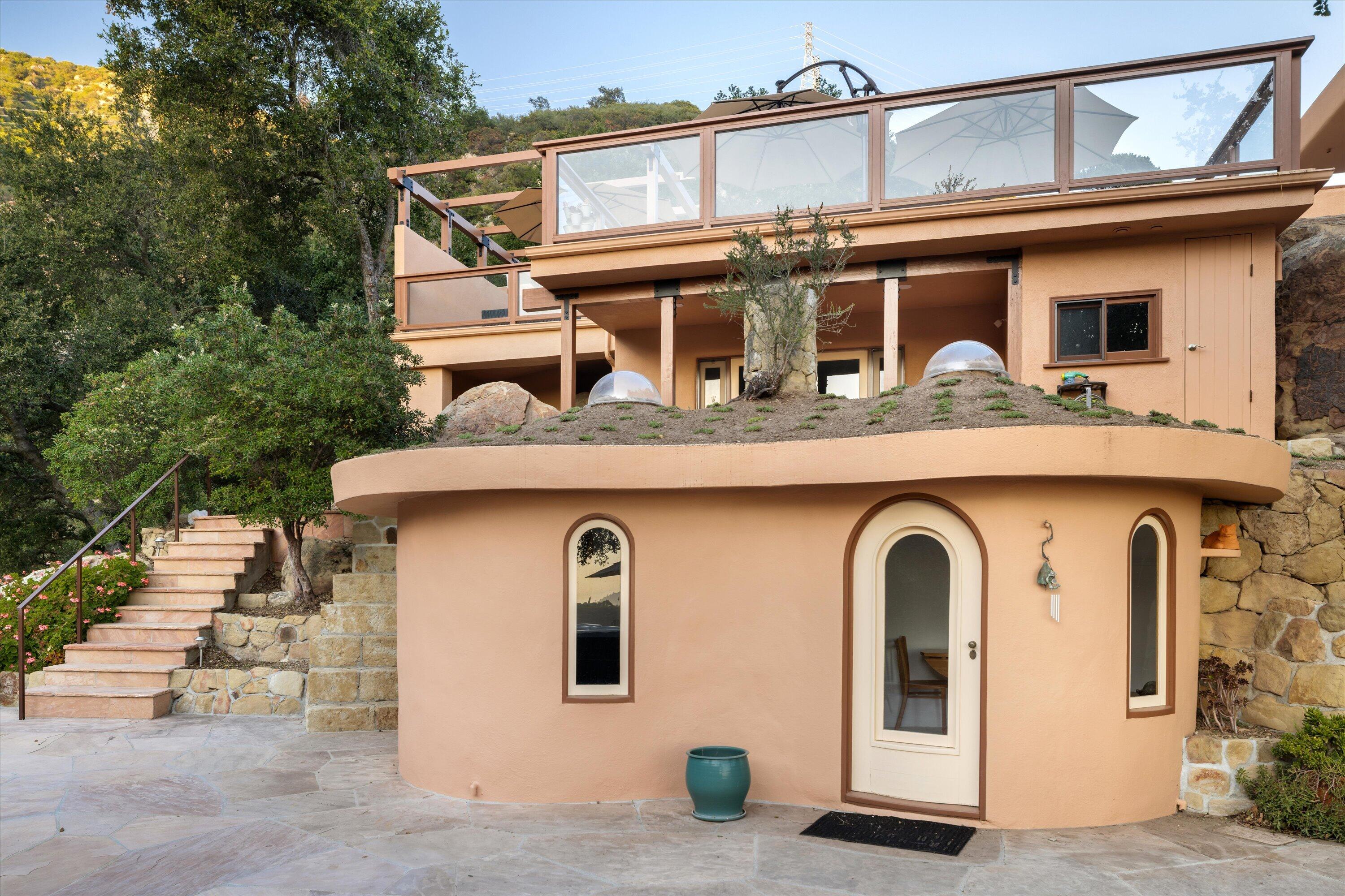 280 W Mountain Drive