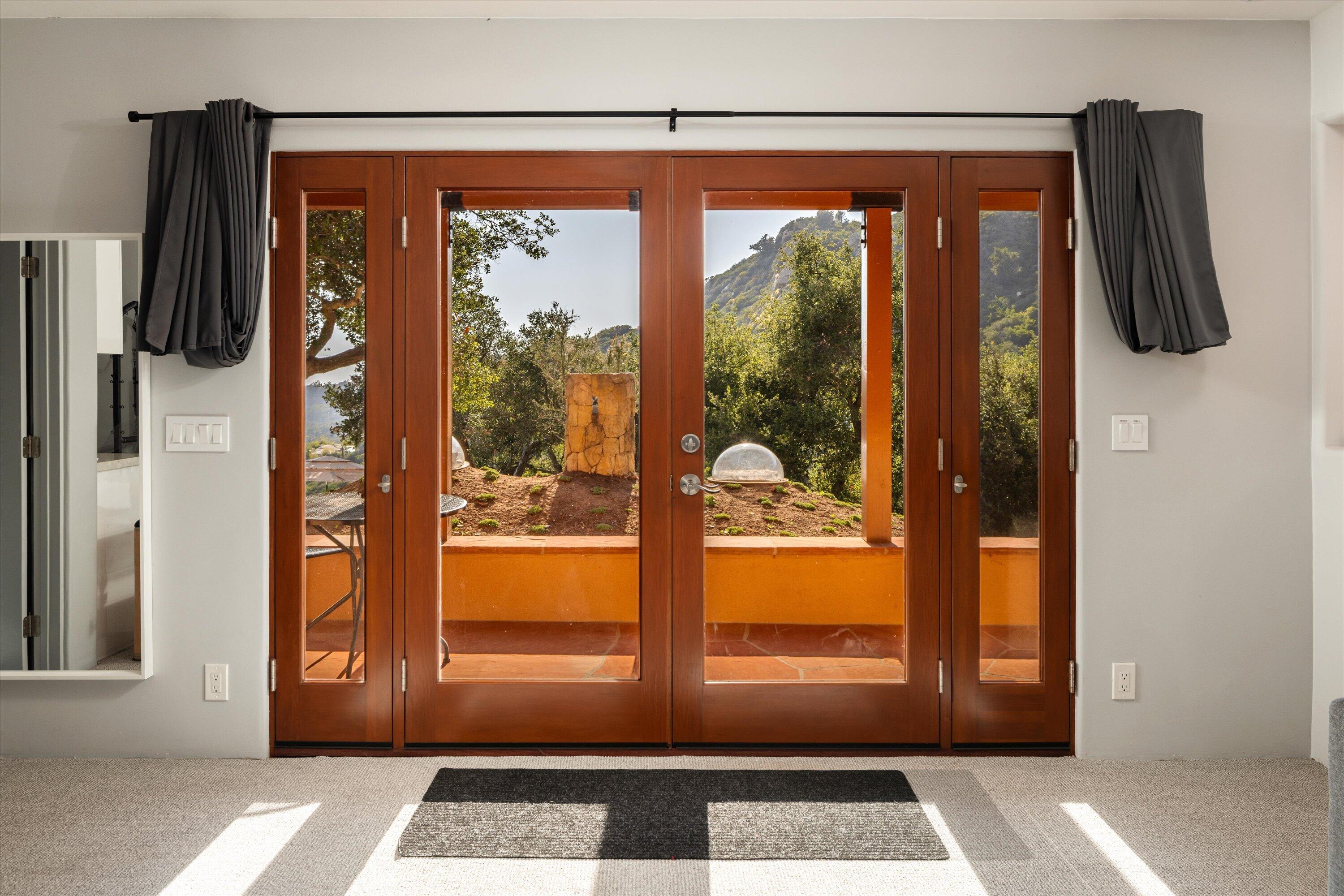 280 W Mountain Drive