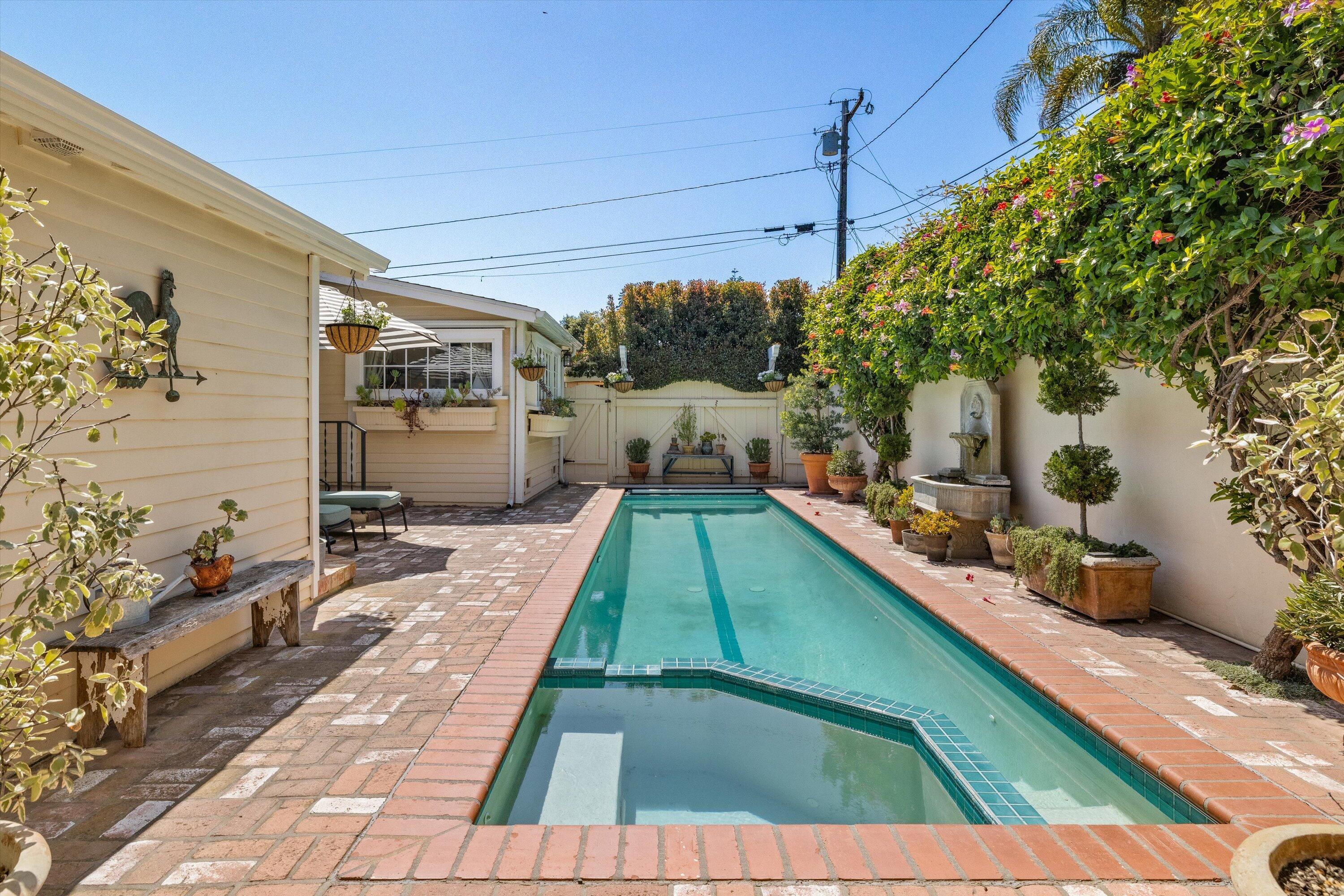 1520 Willina Lane