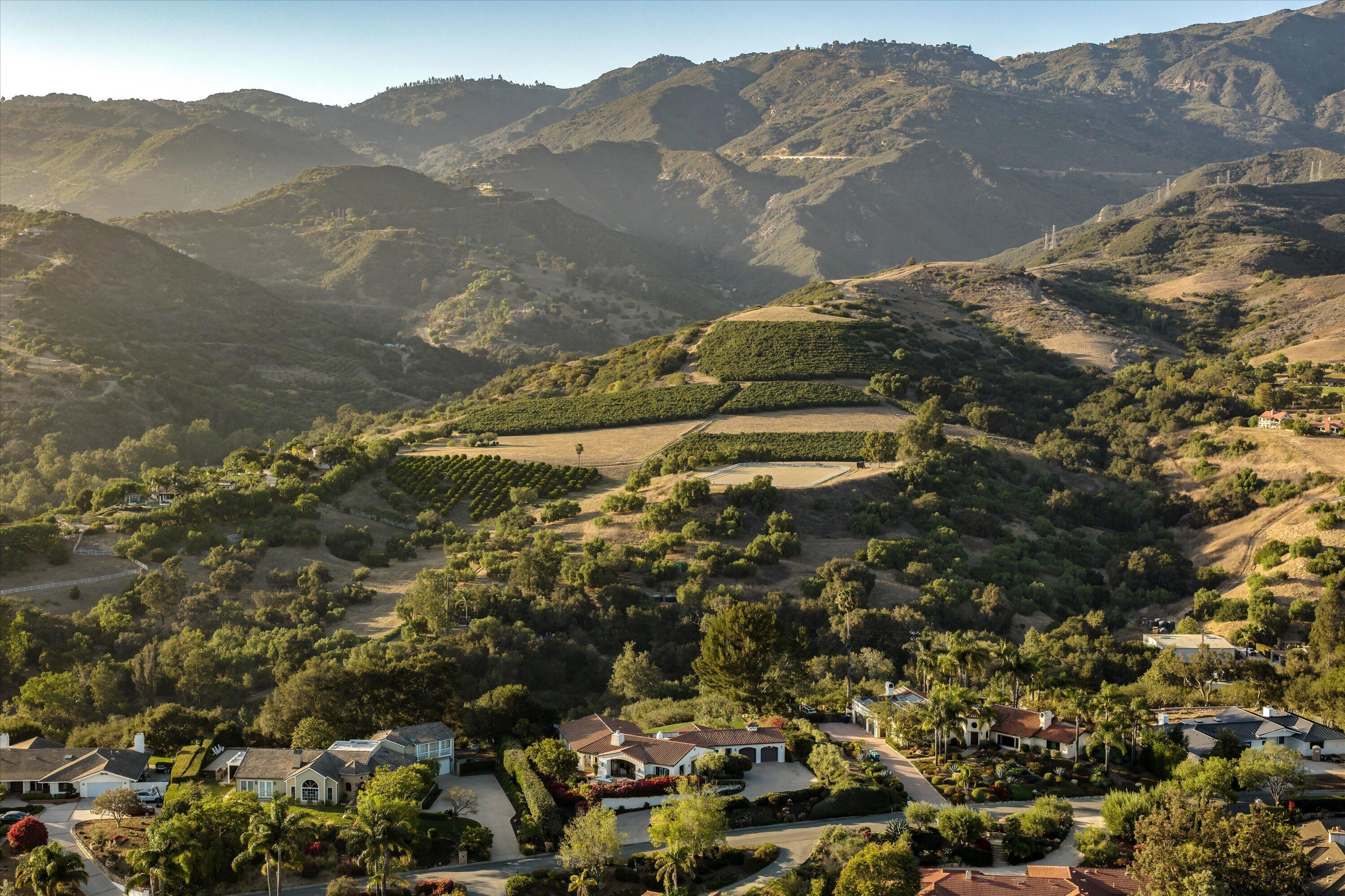 1042 Via Los Padres