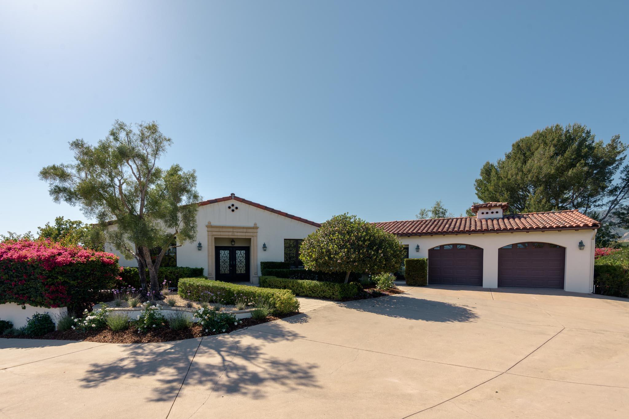 1042 Via Los Padres