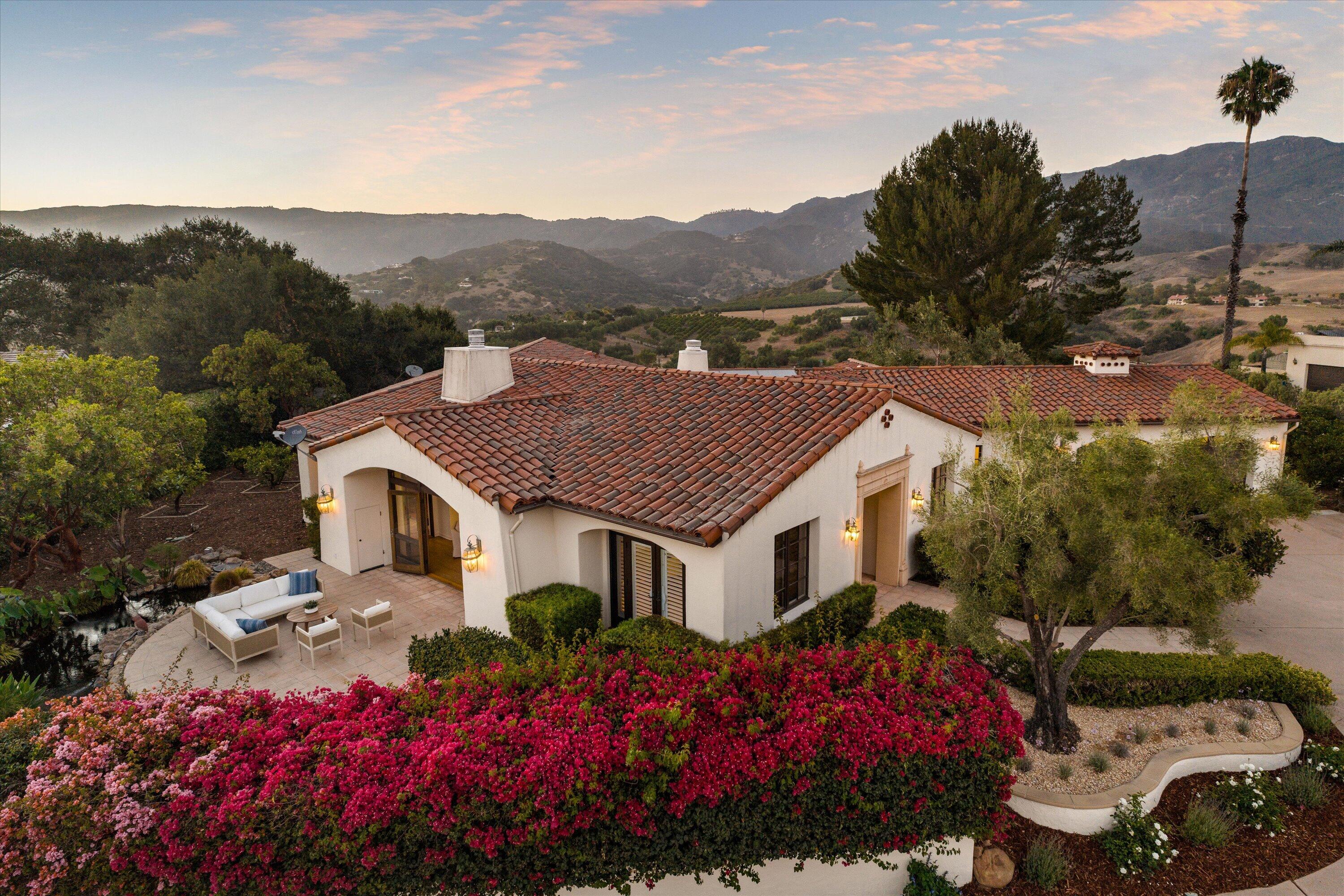 1042 Via Los Padres