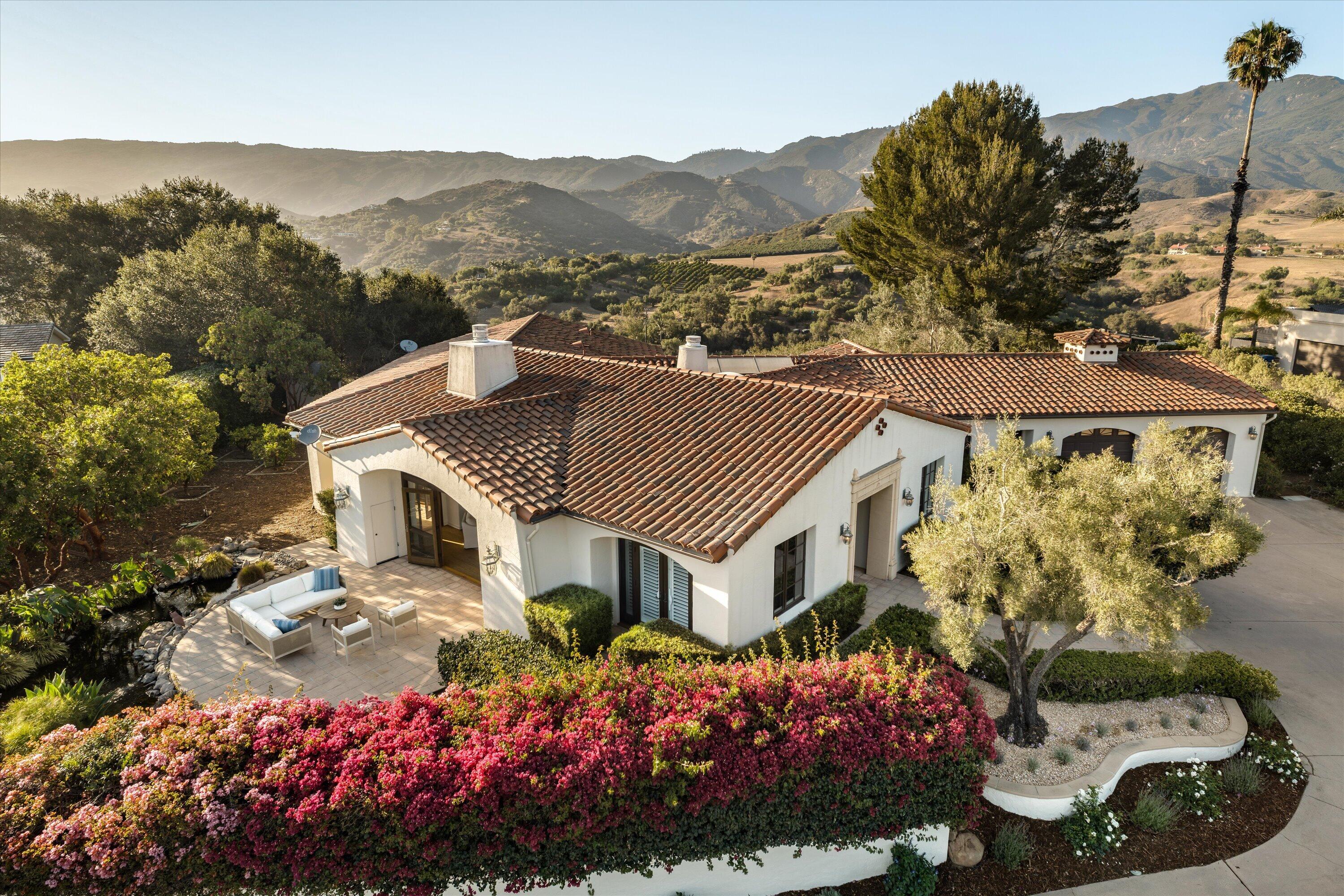 1042 Via Los Padres