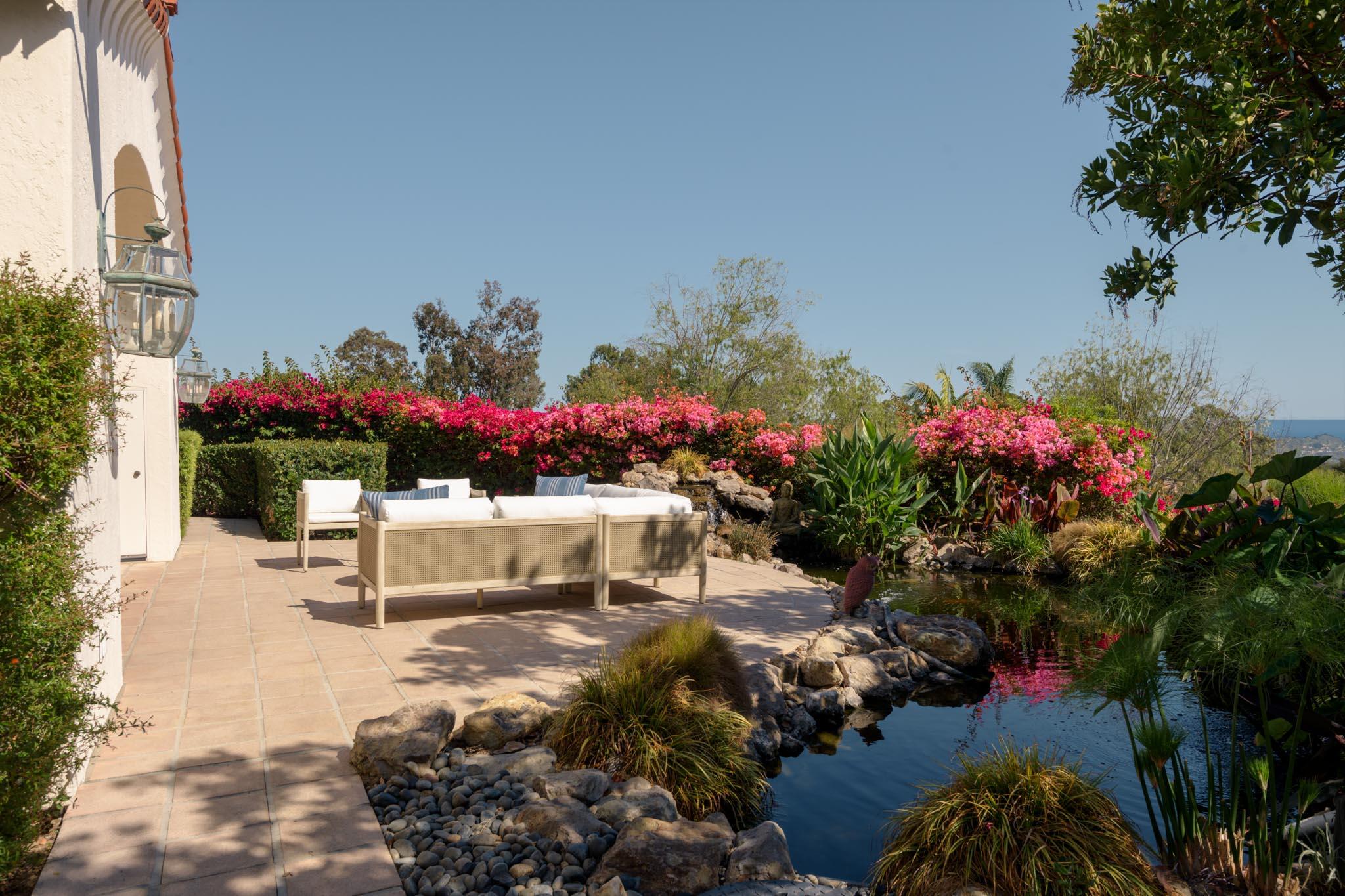 1042 Via Los Padres