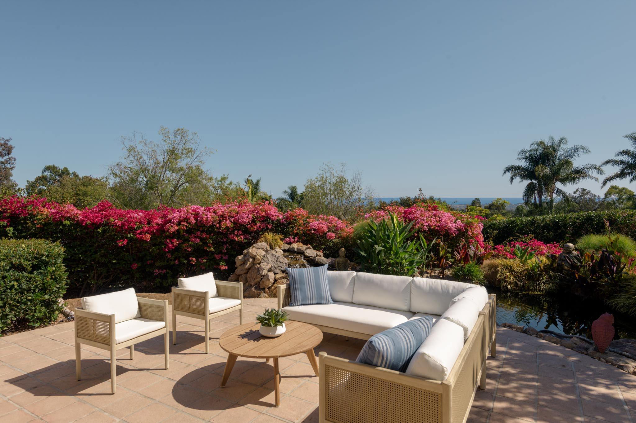 1042 Via Los Padres